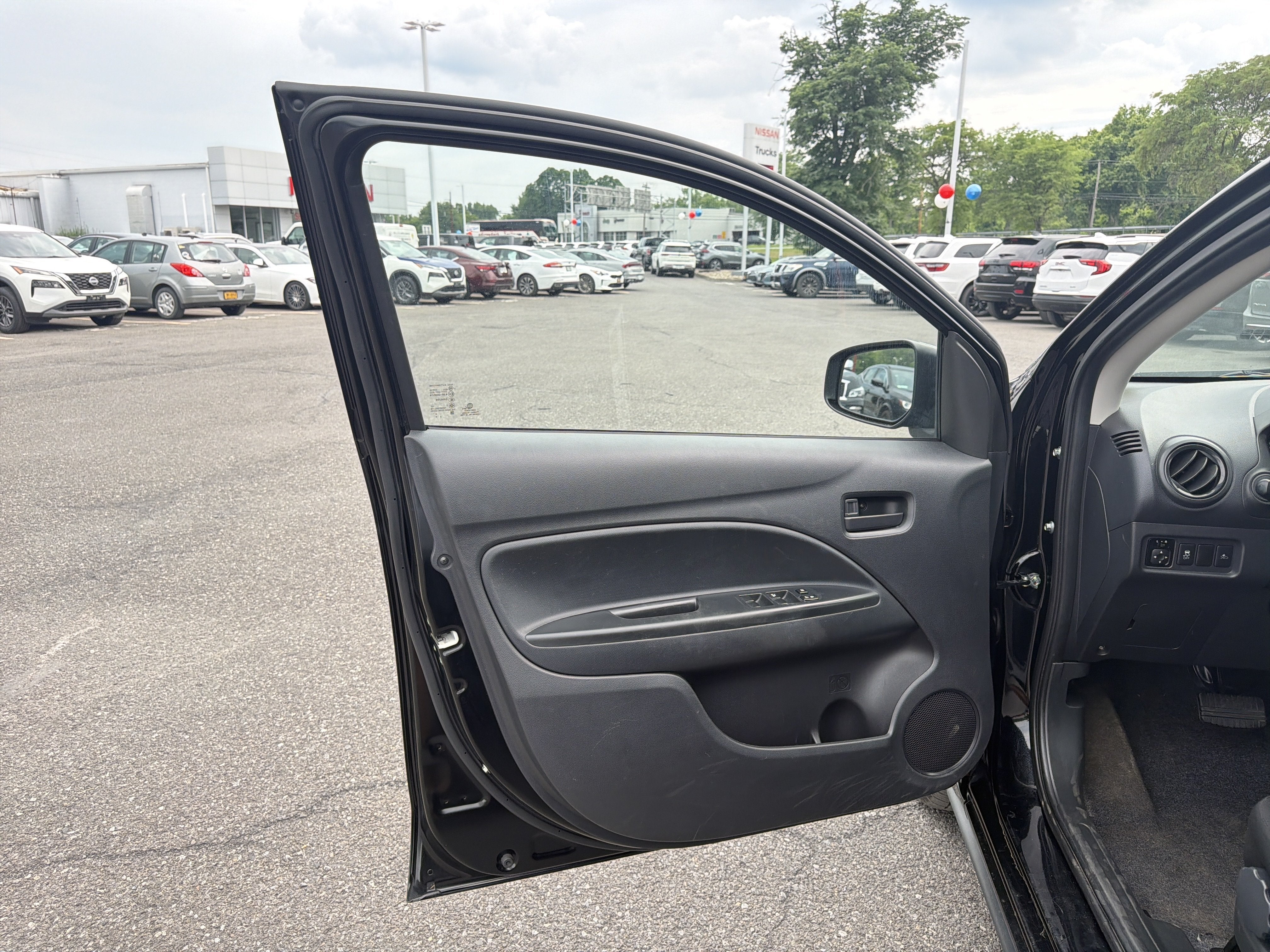 2024 Mitsubishi Mirage ES