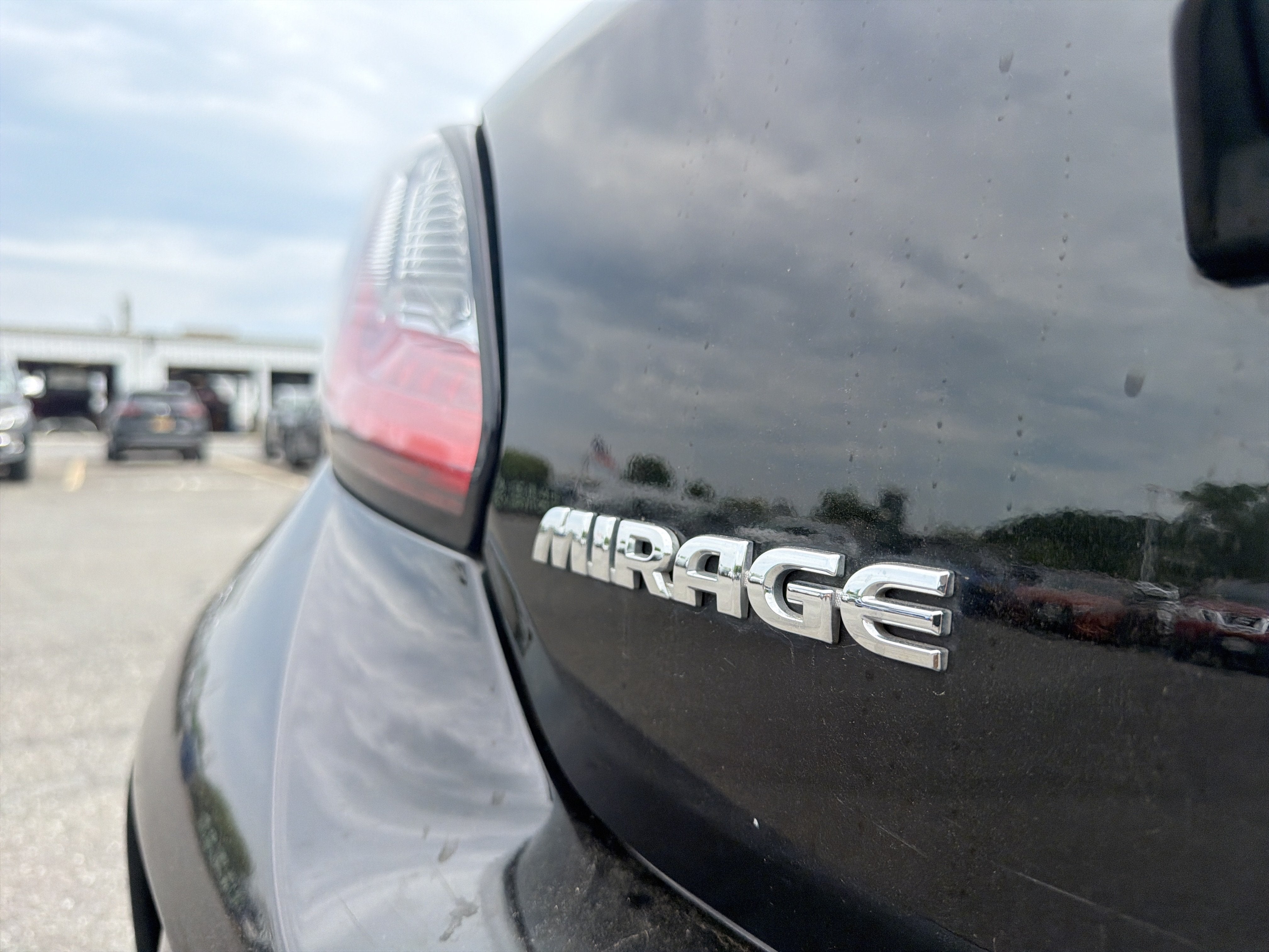 2024 Mitsubishi Mirage ES