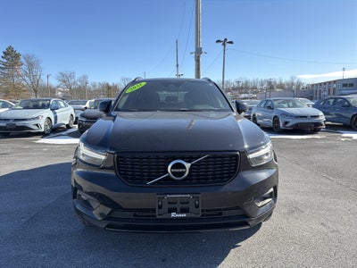 2021 Volvo XC40 R-Design