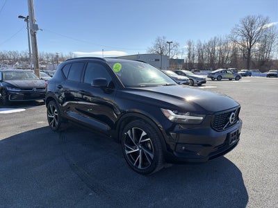 2021 Volvo XC40 R-Design