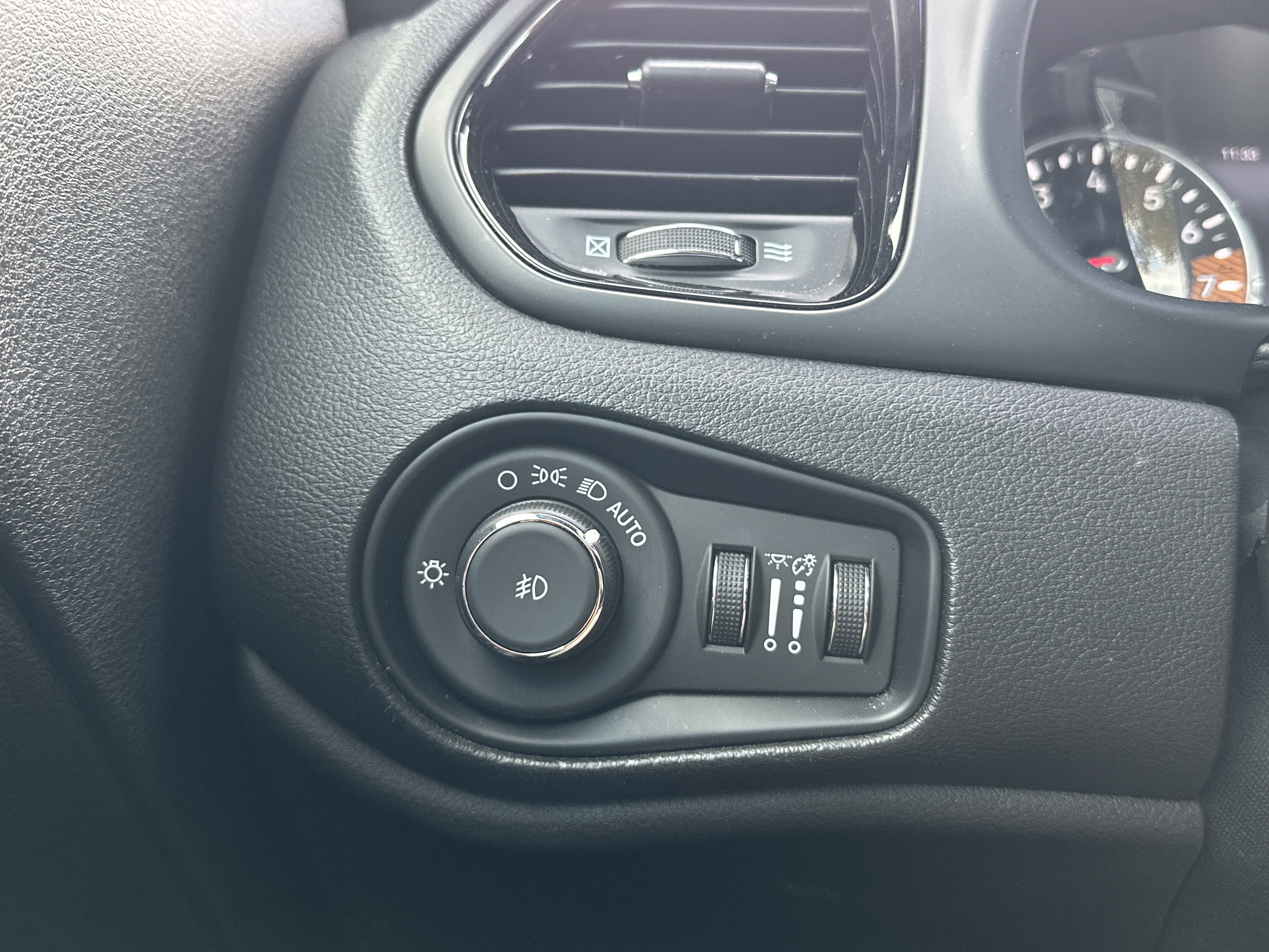 2022 Jeep Renegade Altitude