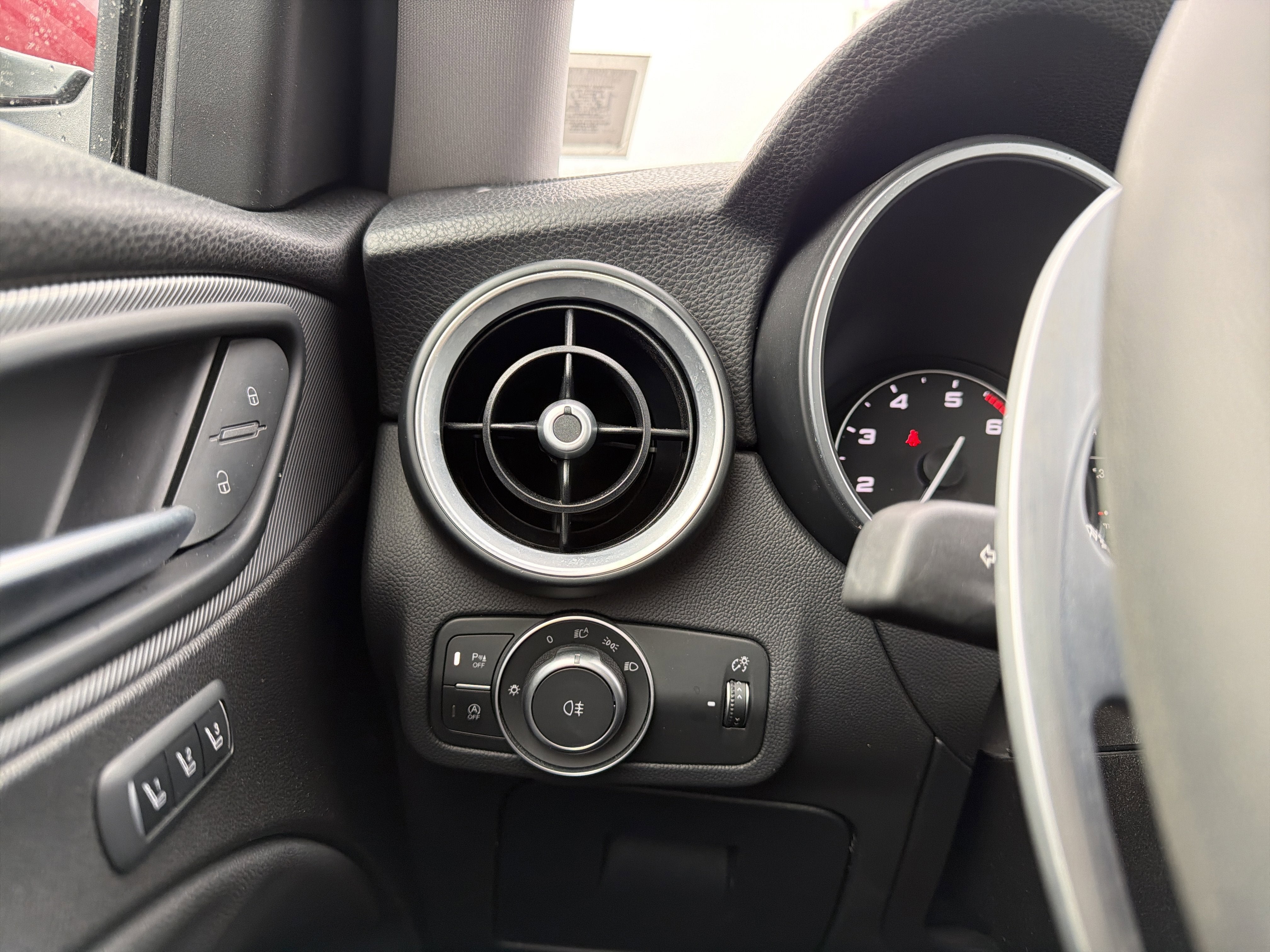 2018 Alfa Romeo Stelvio Base