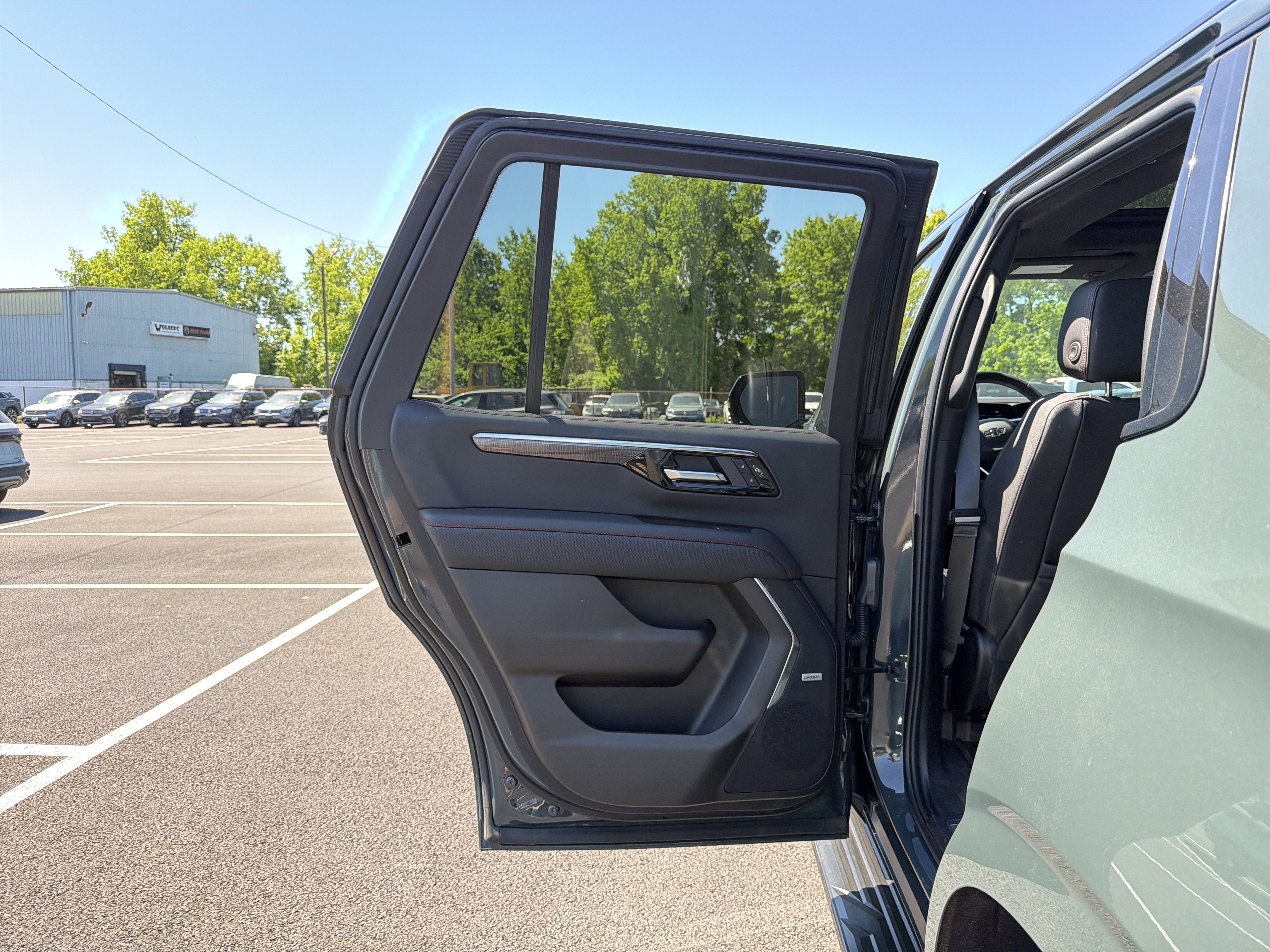 2025 Chevrolet Tahoe RST