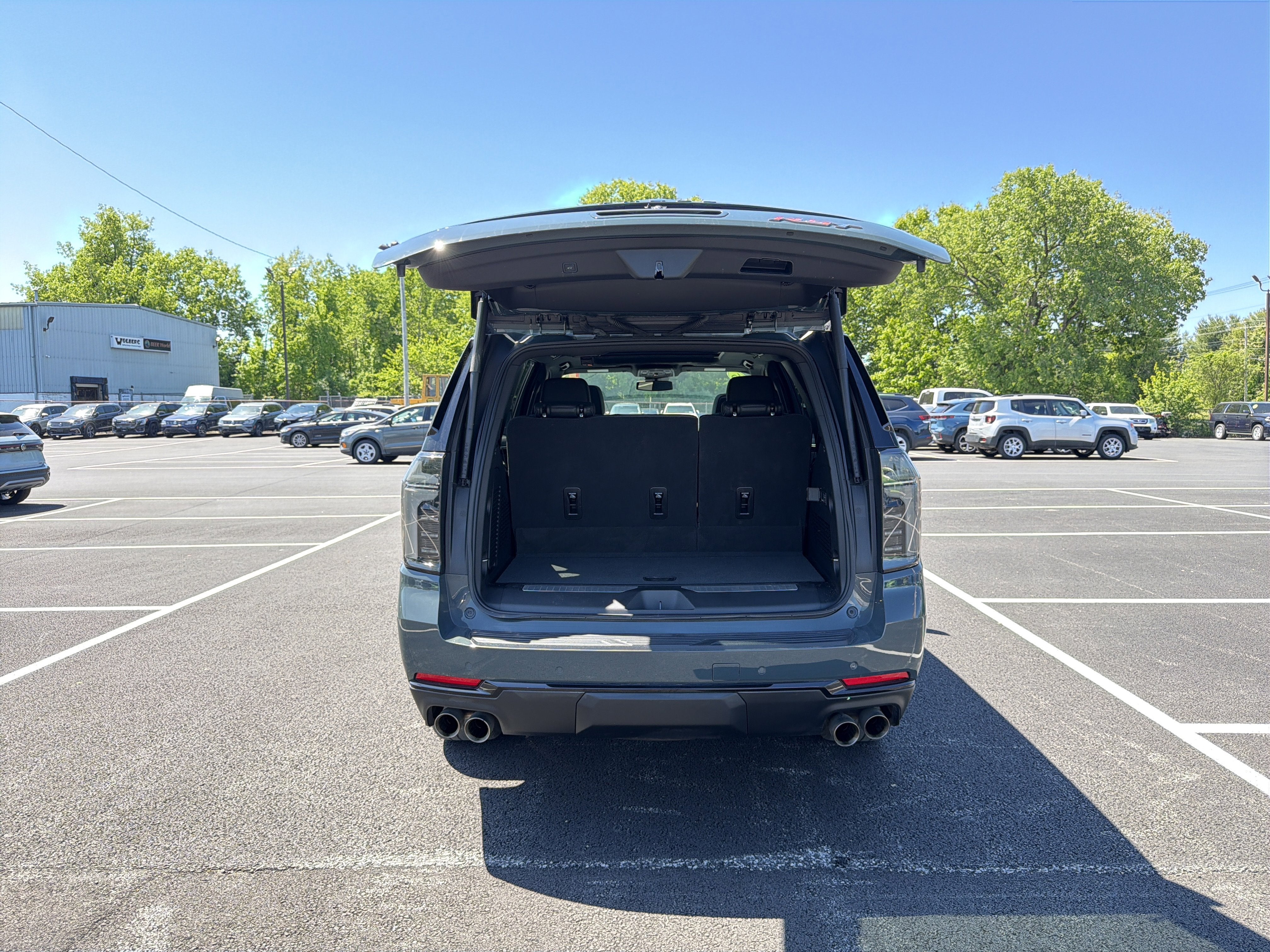 2025 Chevrolet Tahoe RST