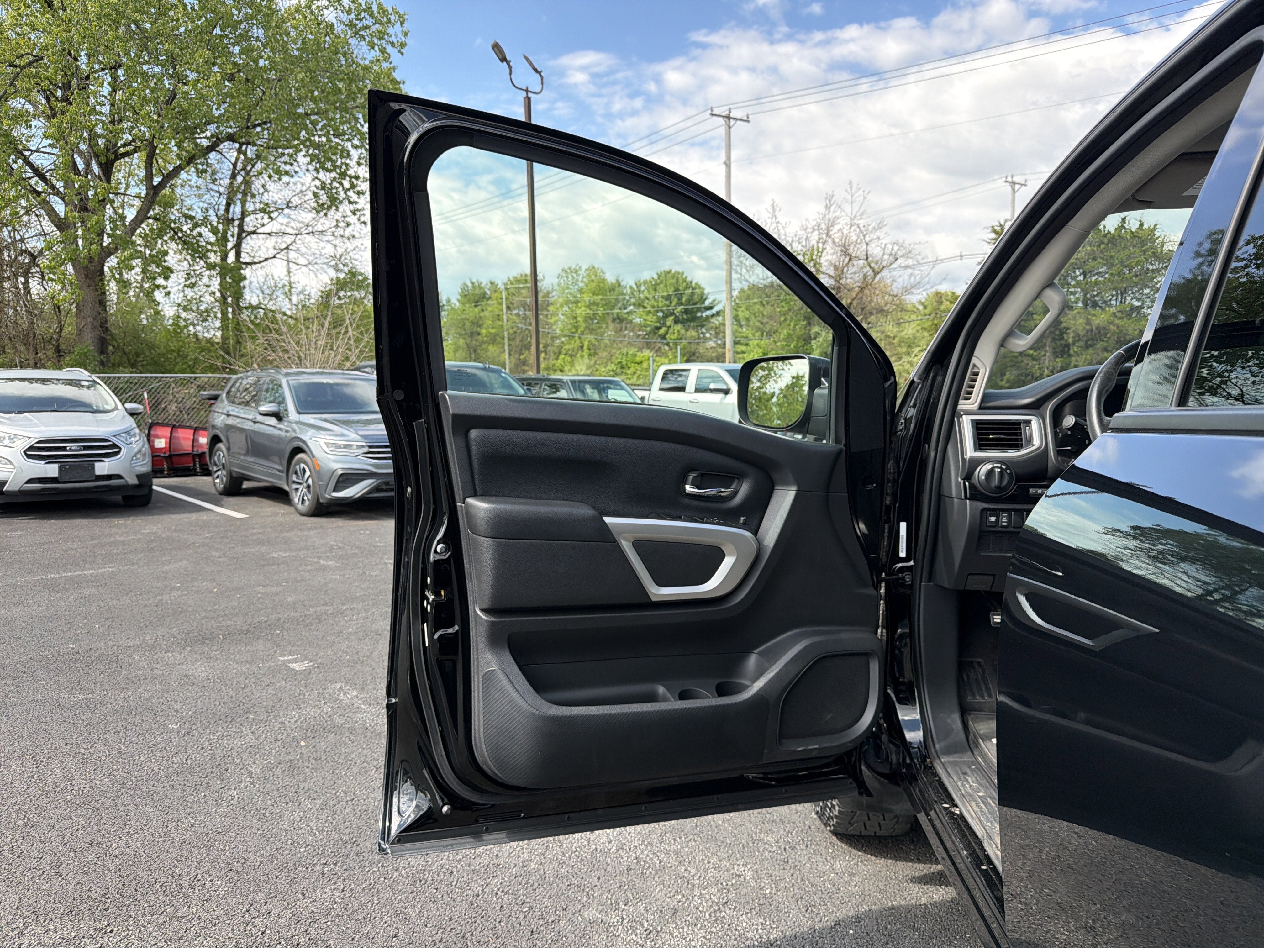 2021 Nissan Titan SV