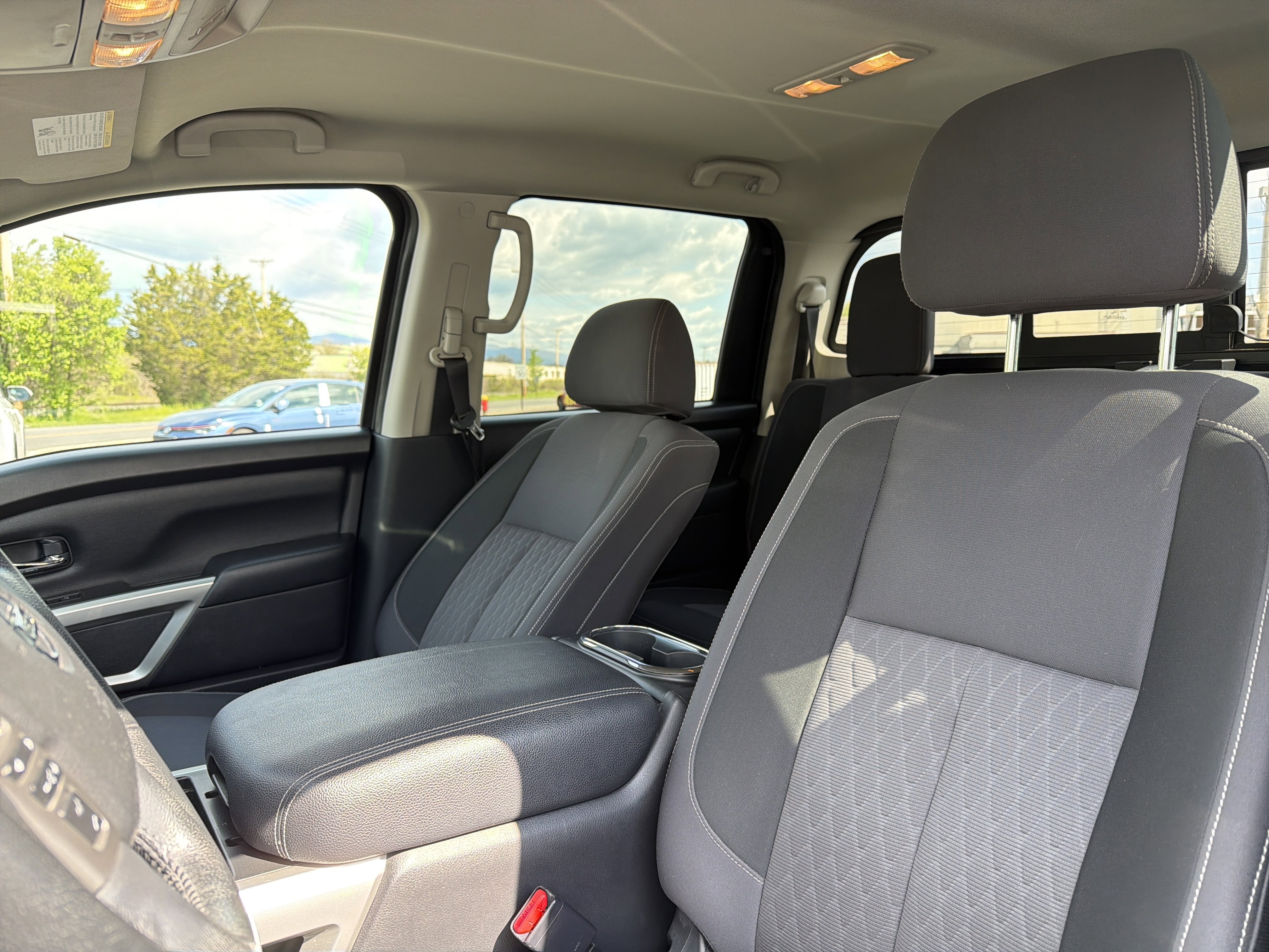 2021 Nissan Titan SV