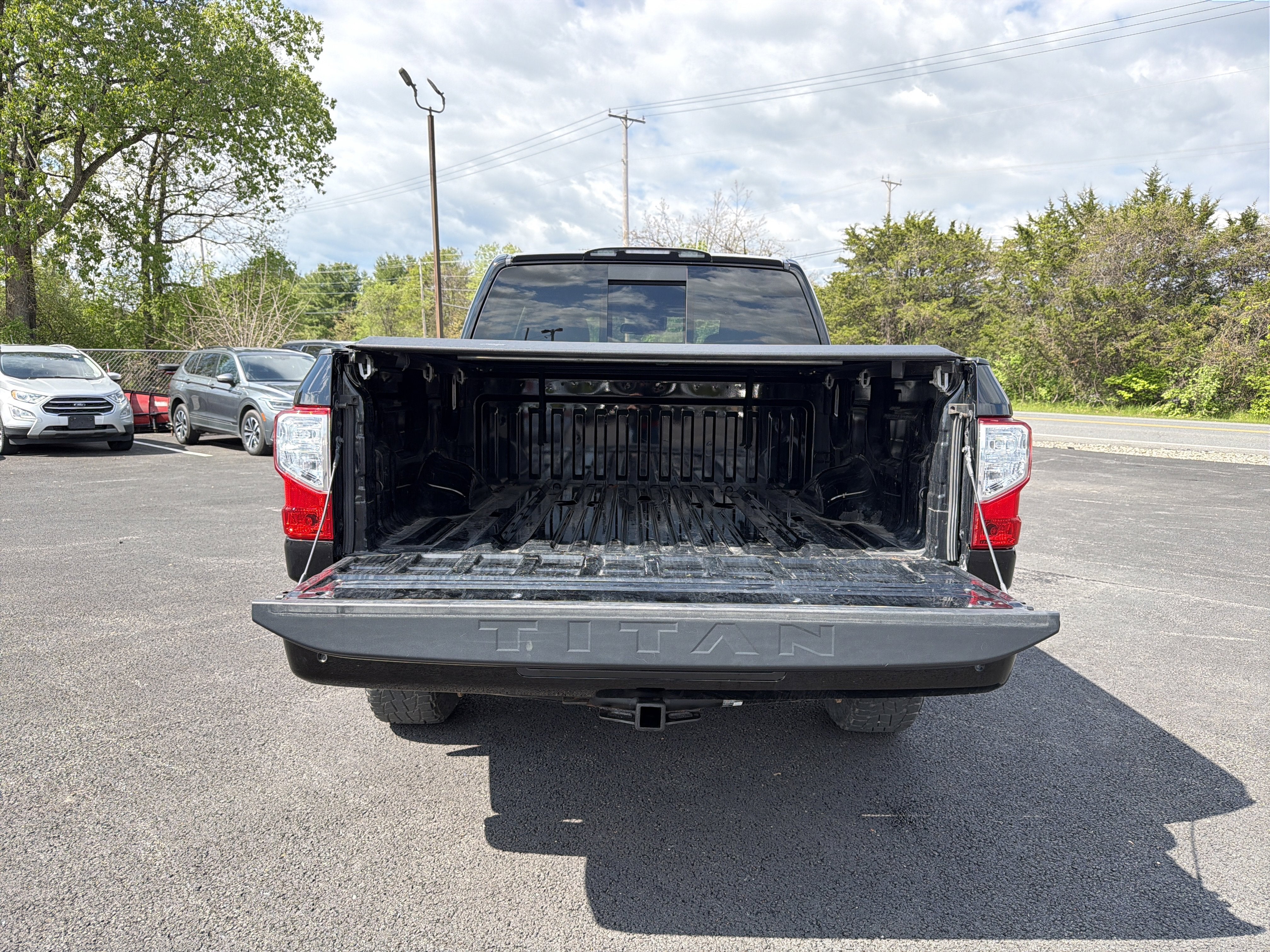 2021 Nissan Titan SV