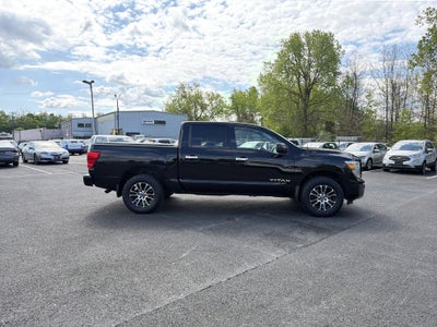 2021 Nissan Titan SV
