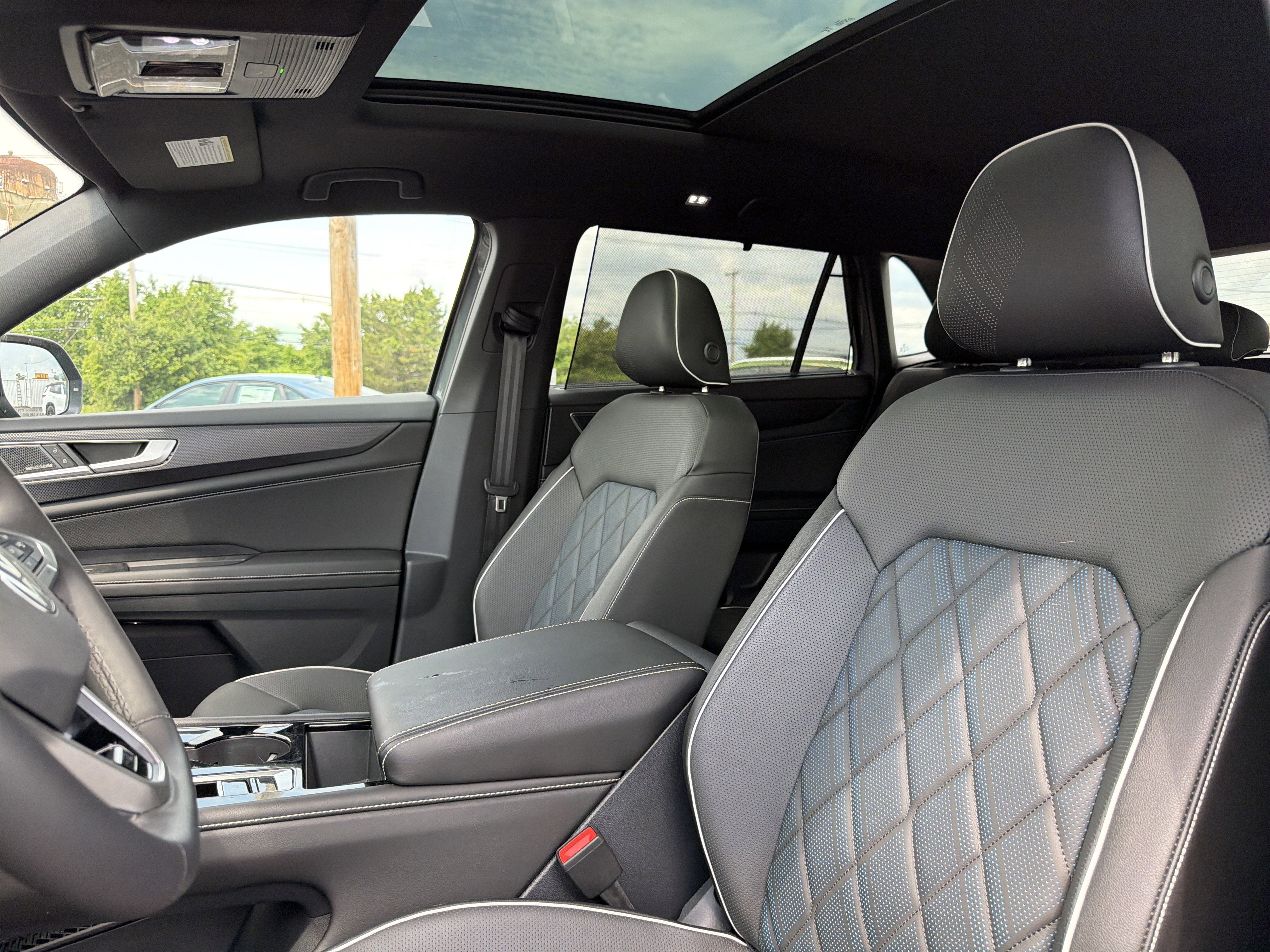 2026 Volkswagen Atlas Cross Sport 2.0T SEL Premium R-Line
