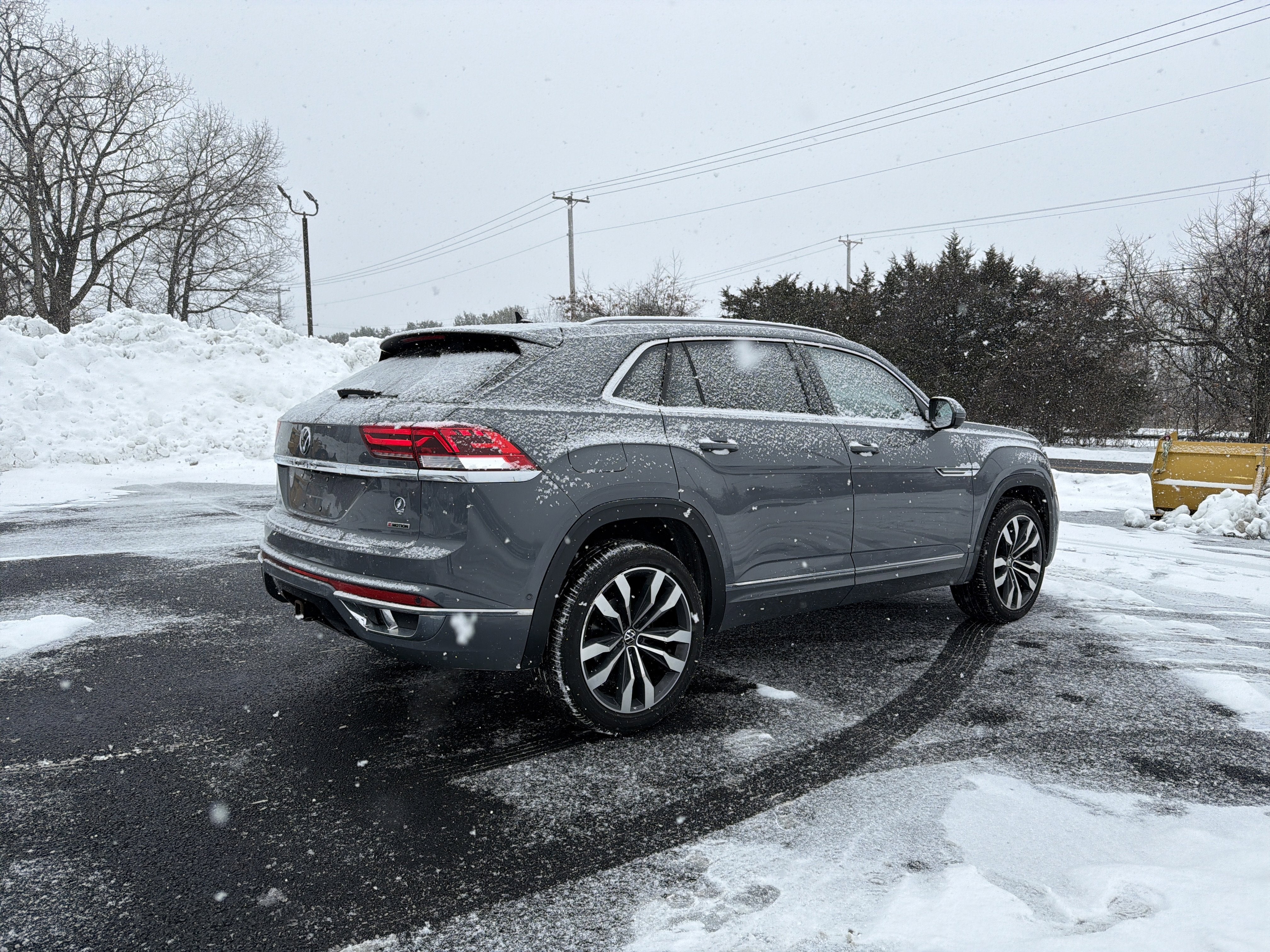 2021 Volkswagen Atlas Cross Sport 3.6L V6 SEL Premium R-Line