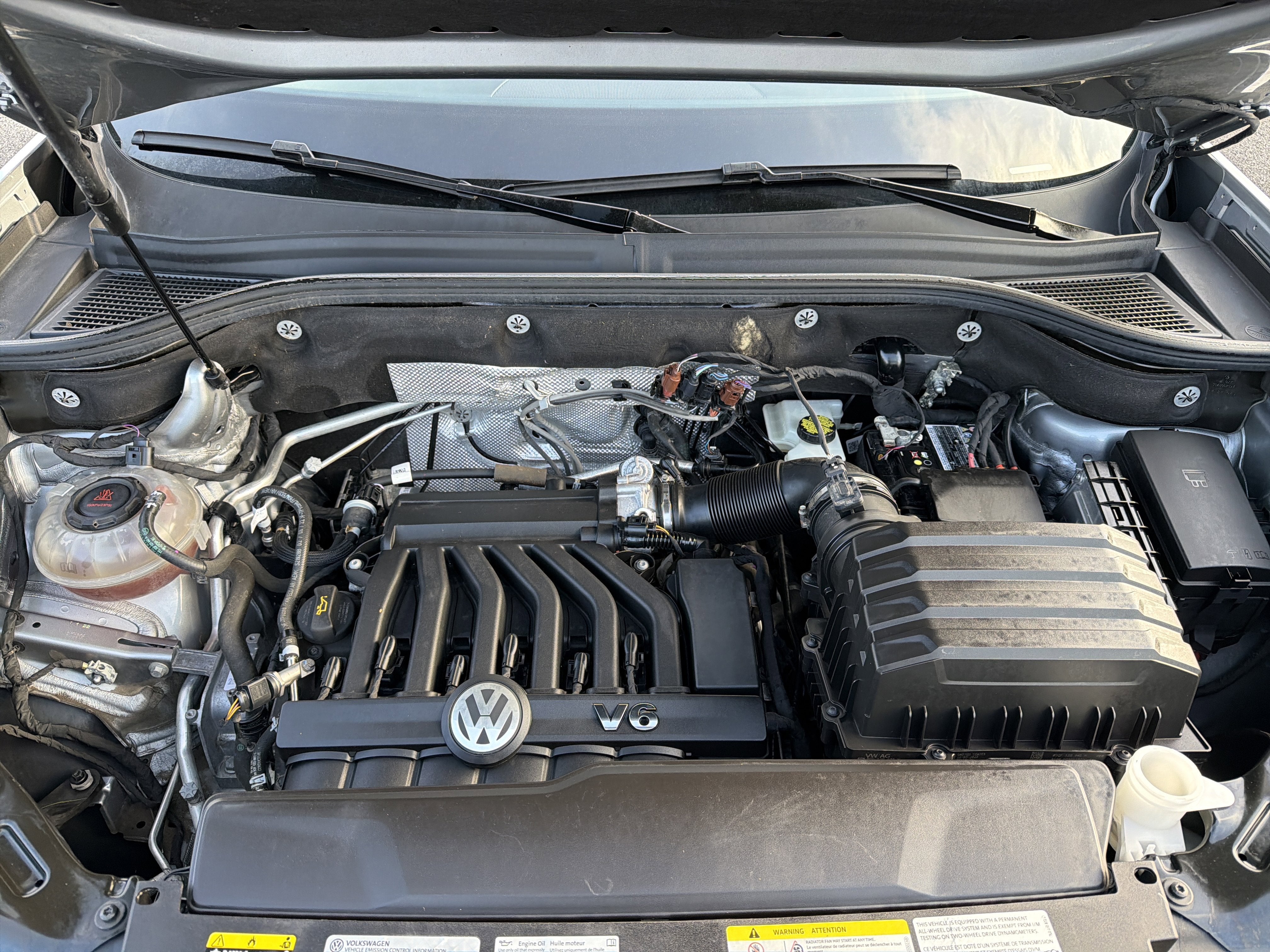 2022 Volkswagen Atlas Cross Sport 3.6L V6 SEL Premium R-Line