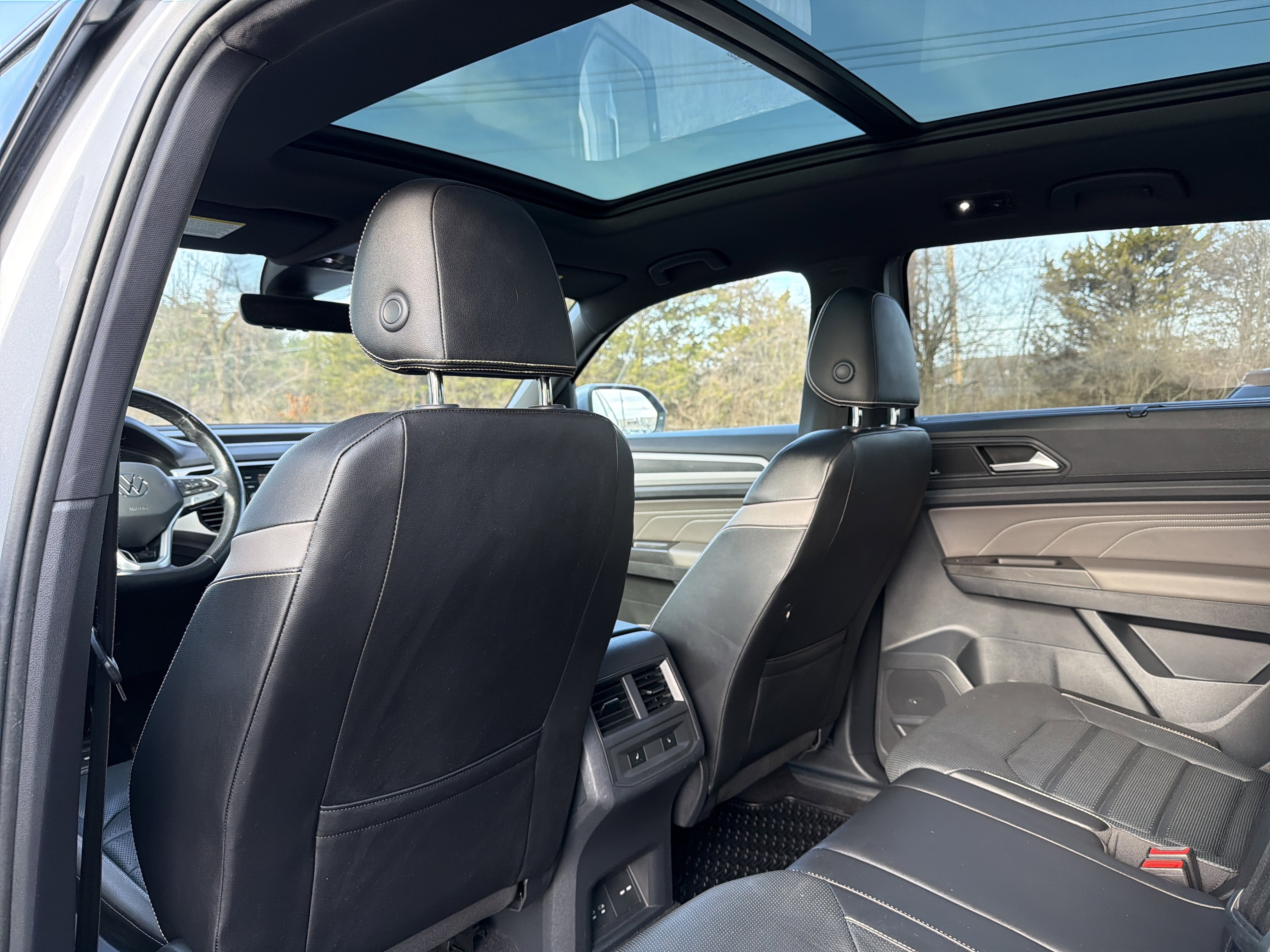 2022 Volkswagen Atlas Cross Sport 3.6L V6 SEL Premium R-Line