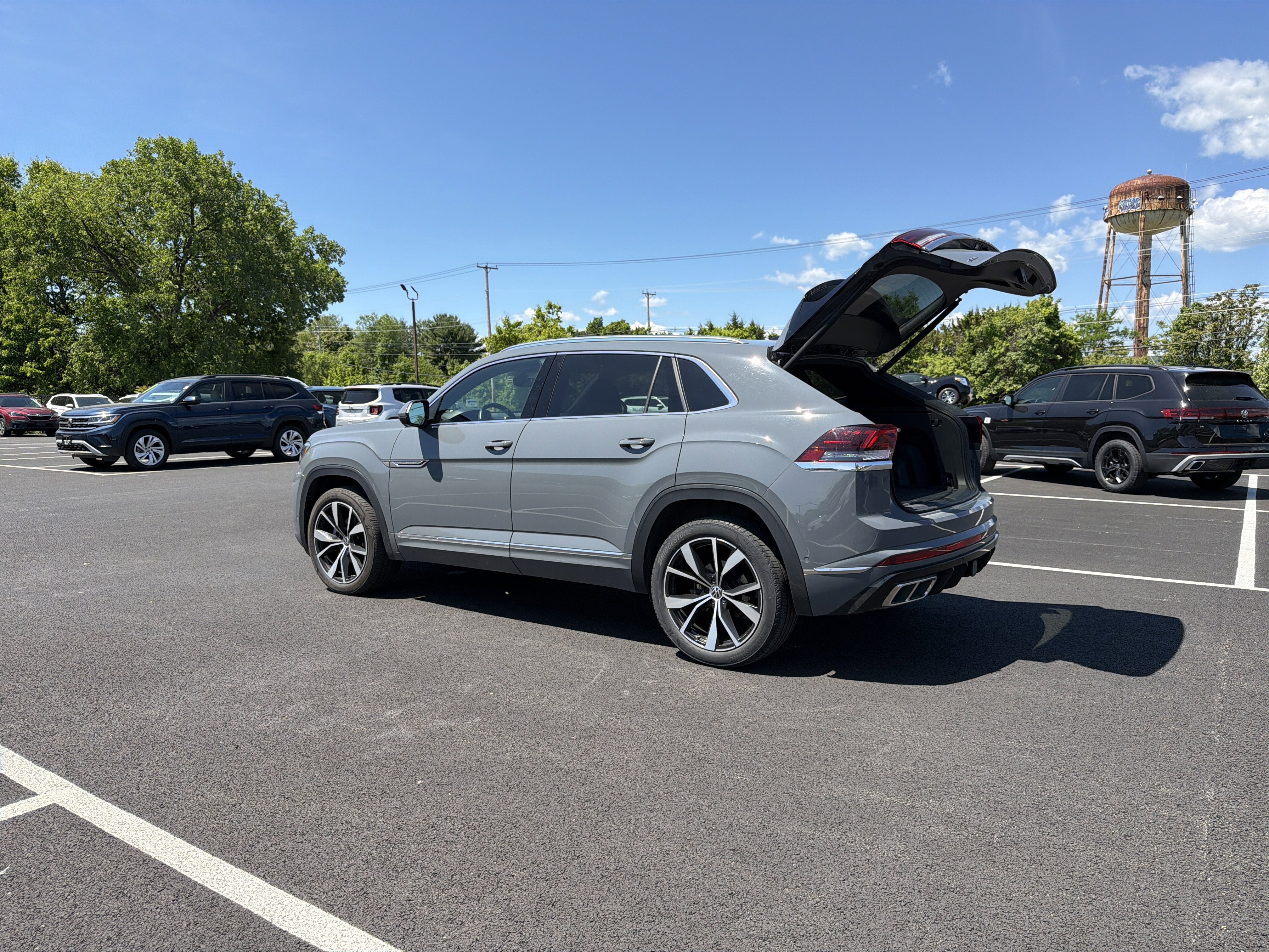 2024 Volkswagen Atlas Cross Sport 2.0T SEL Premium R-Line