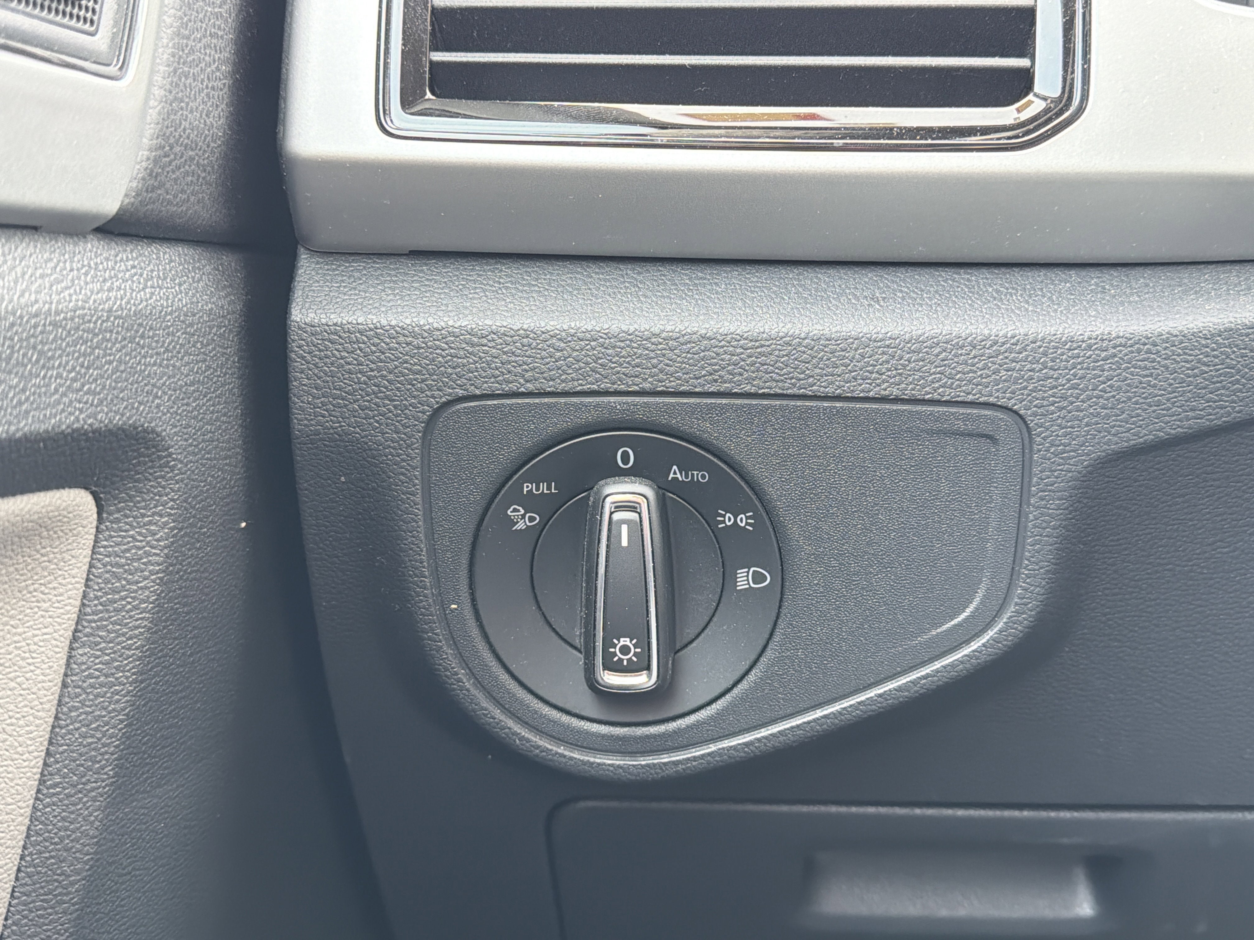 2023 Volkswagen Atlas 3.6L V6 SEL Premium R-Line