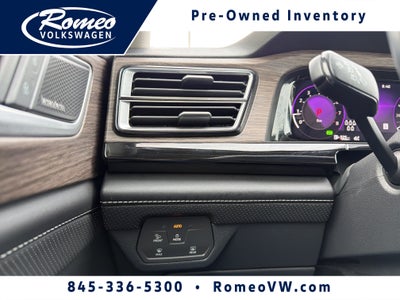 2024 Volkswagen Atlas 2.0T SEL Premium R-Line