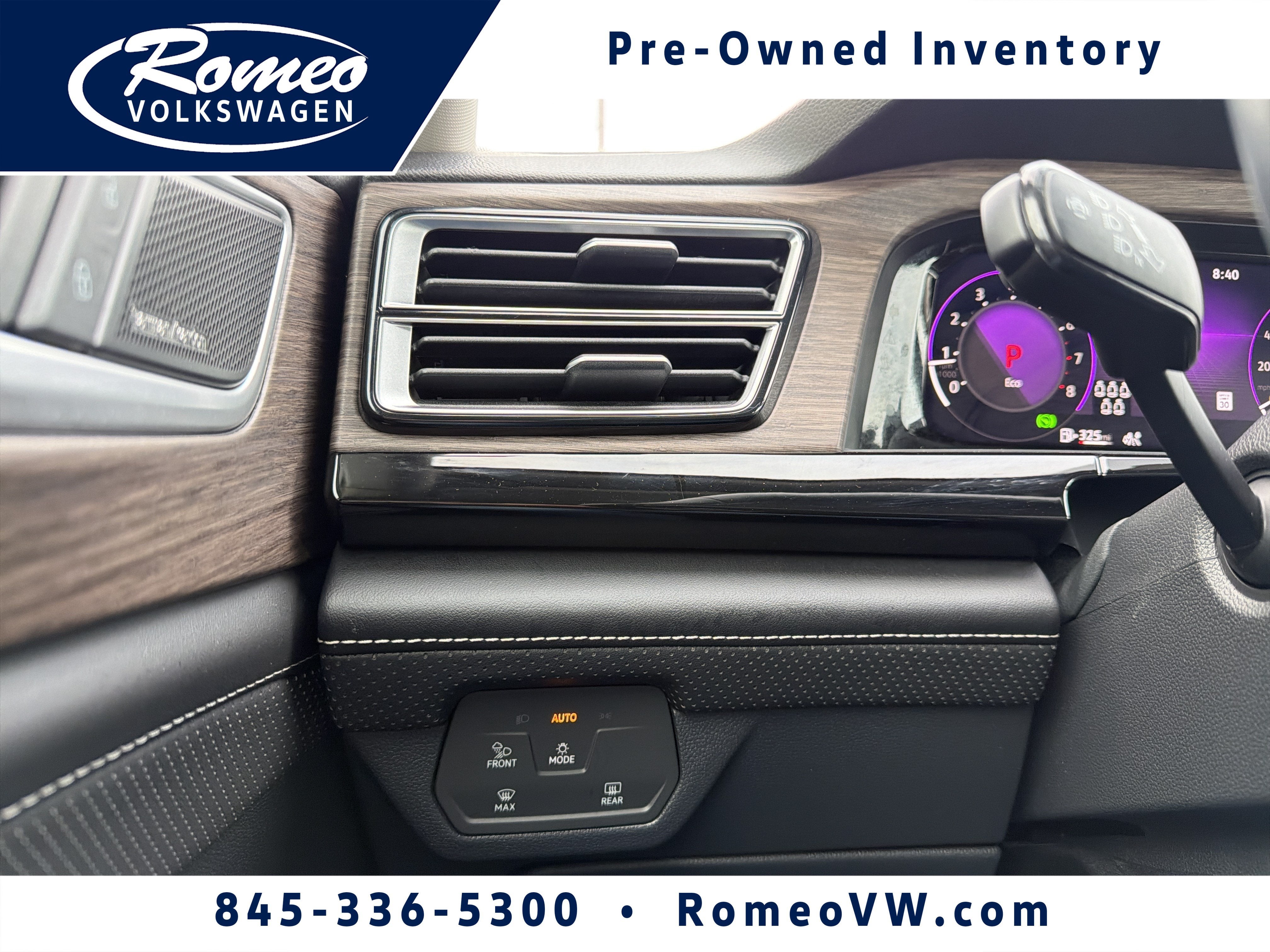2024 Volkswagen Atlas 2.0T SEL Premium R-Line