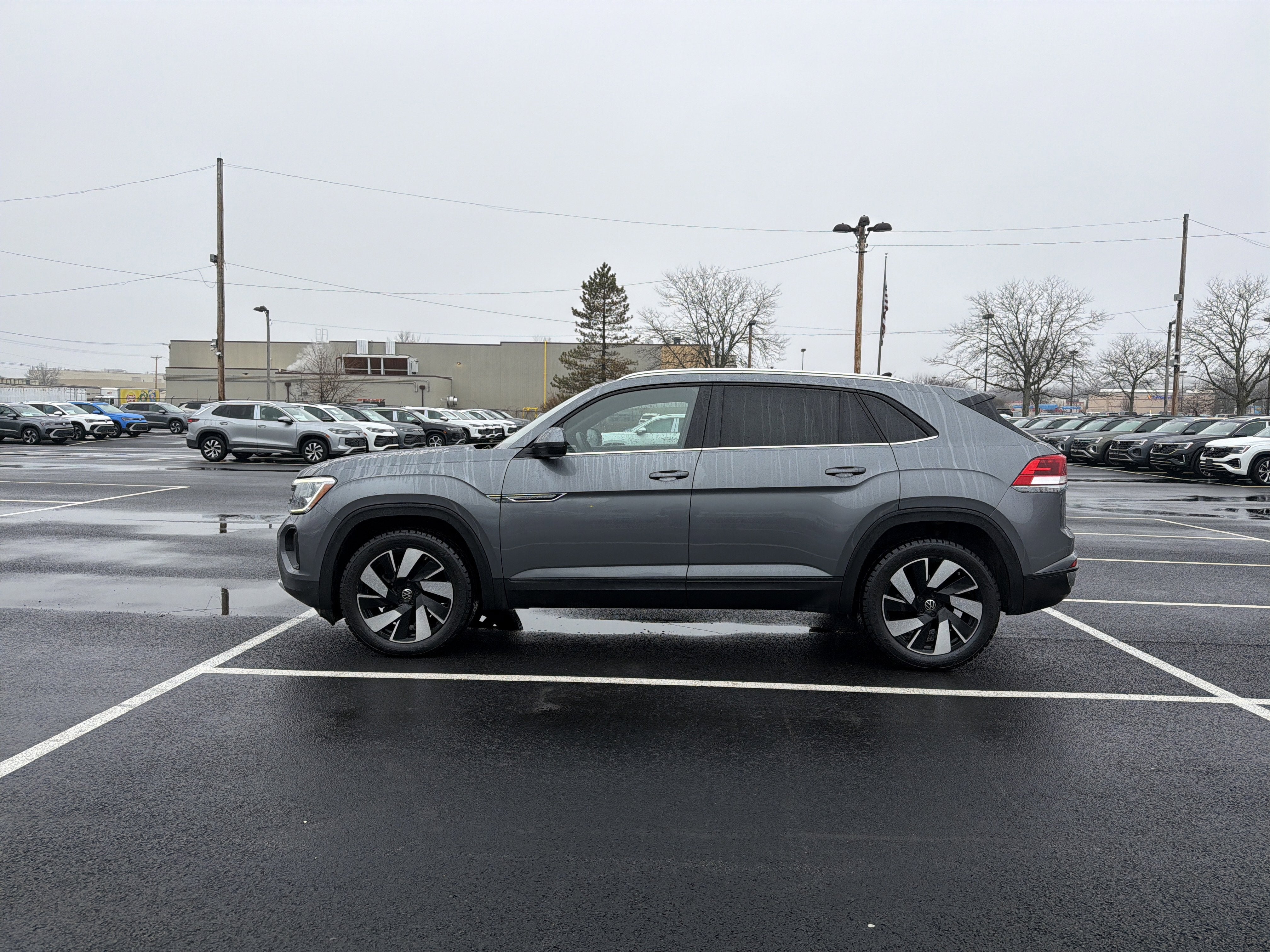 2024 Volkswagen Atlas Cross Sport 2.0T SE w/Technology