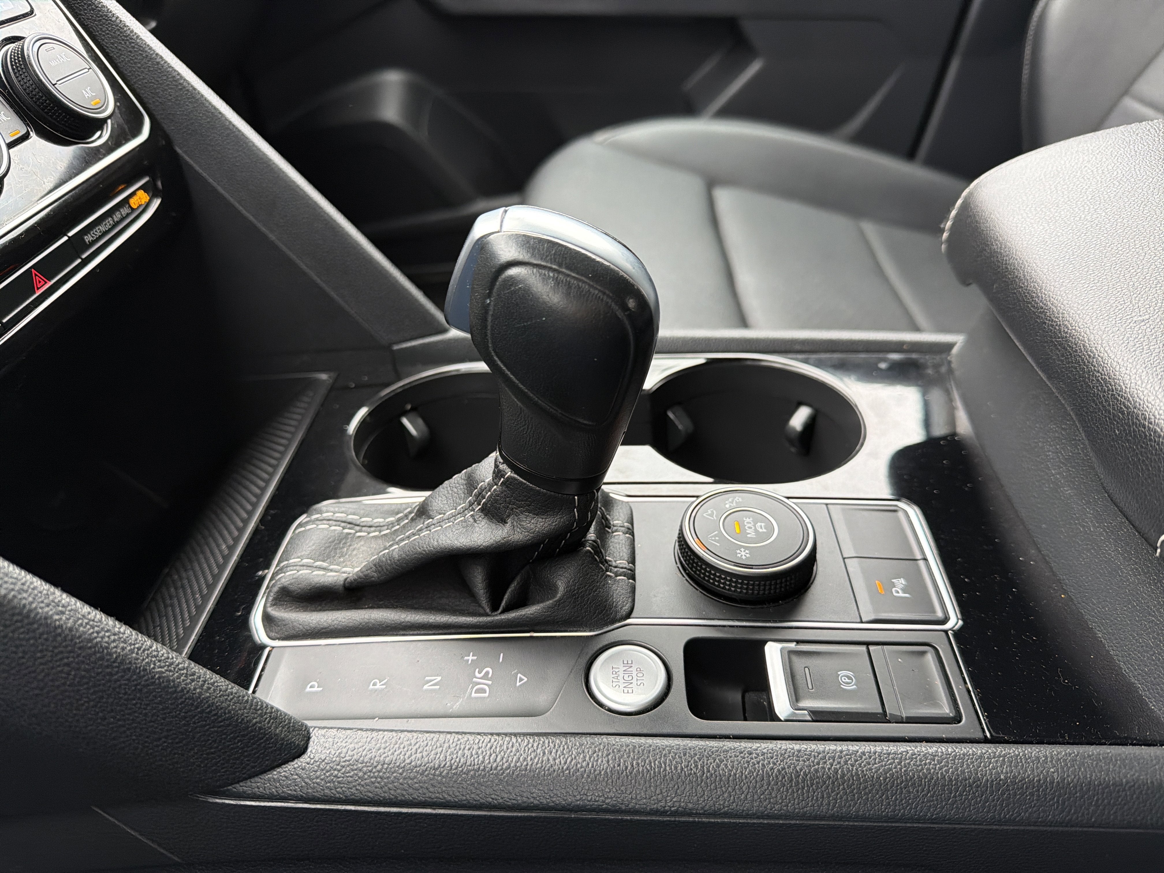 2023 Volkswagen Atlas 2.0T SE w/Technology