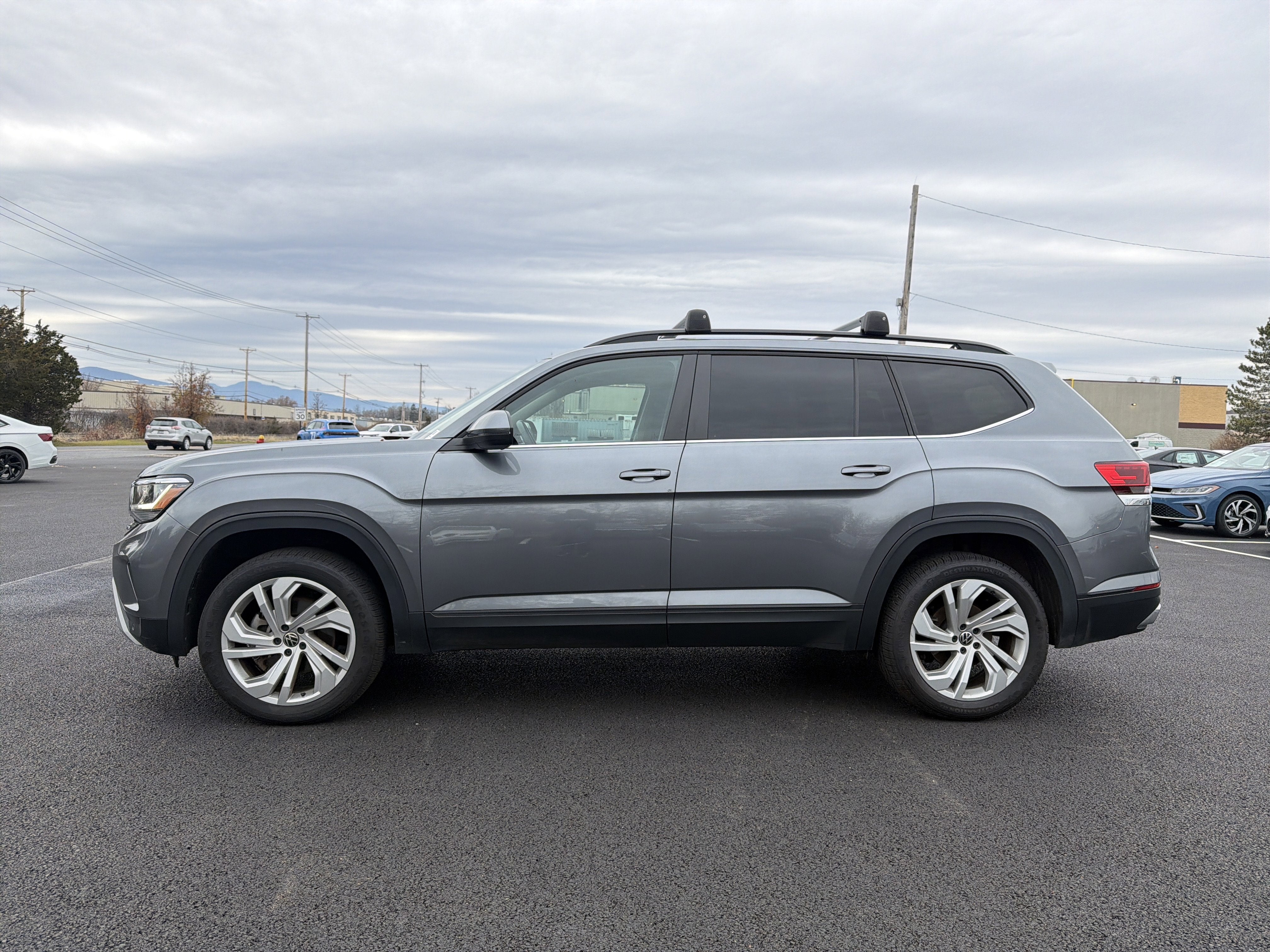 2023 Volkswagen Atlas 2.0T SE w/Technology
