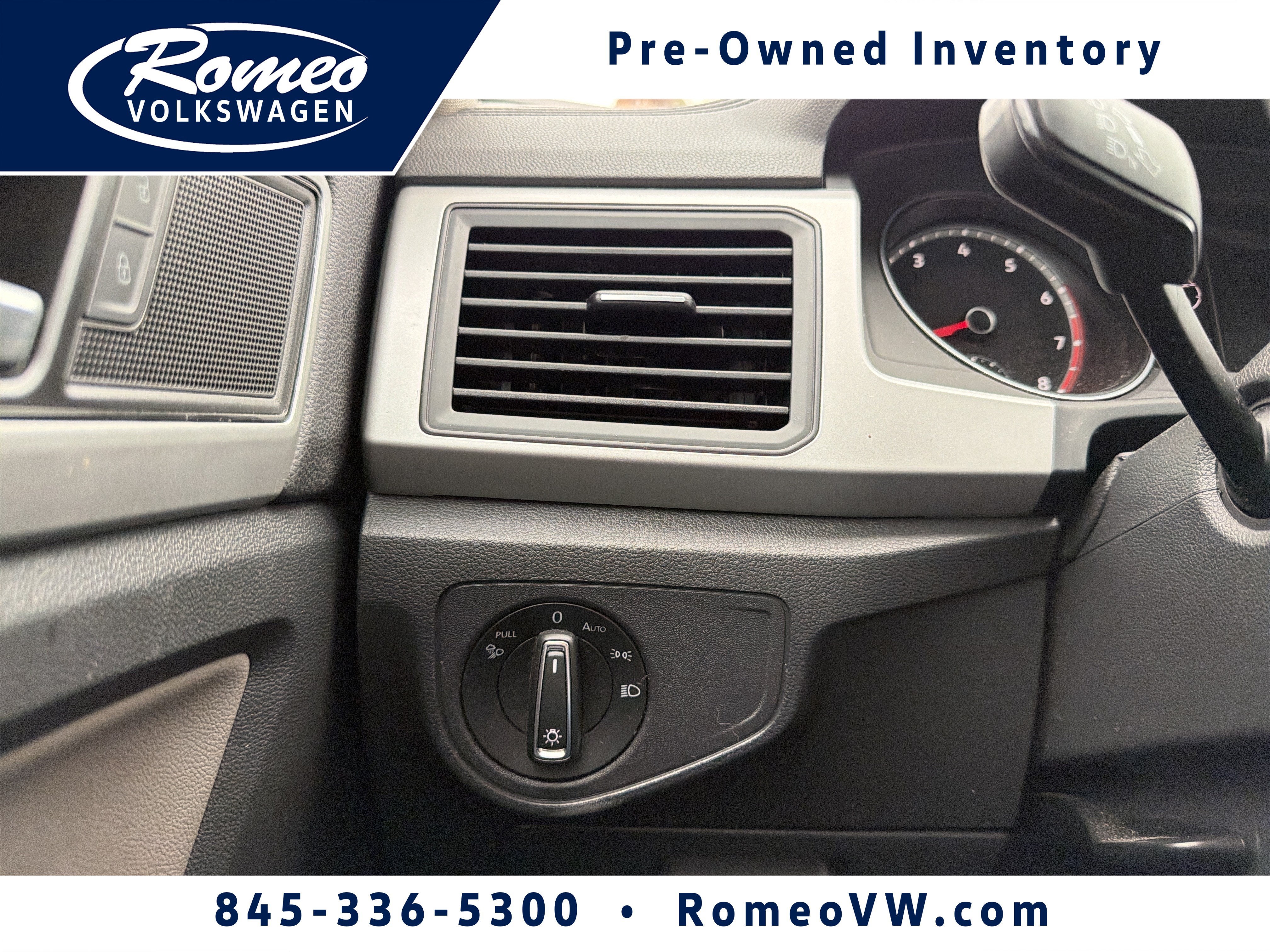 2021 Volkswagen Atlas 3.6L V6 SE w/Technology