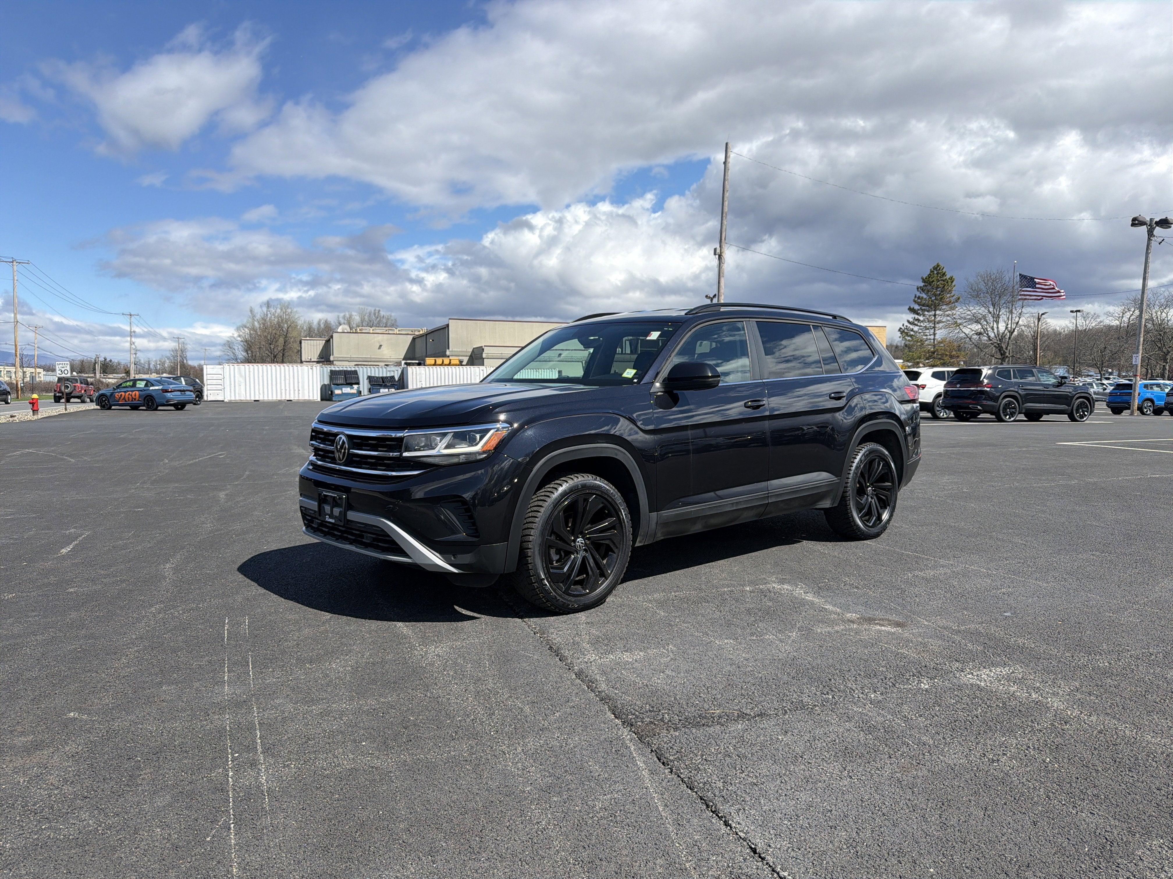 2023 Volkswagen Atlas 3.6L V6 SE w/Technology