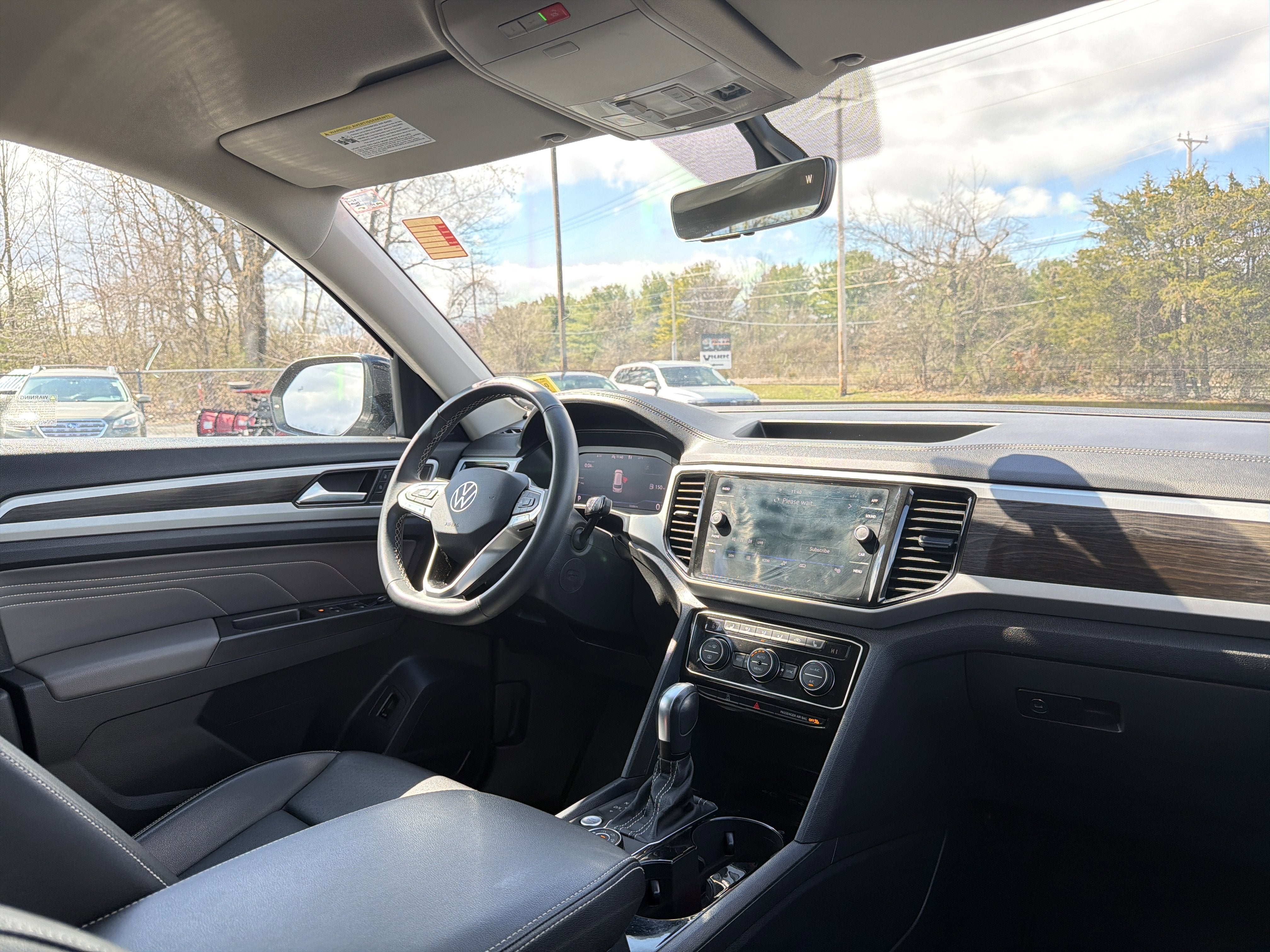 2023 Volkswagen Atlas 3.6L V6 SE w/Technology