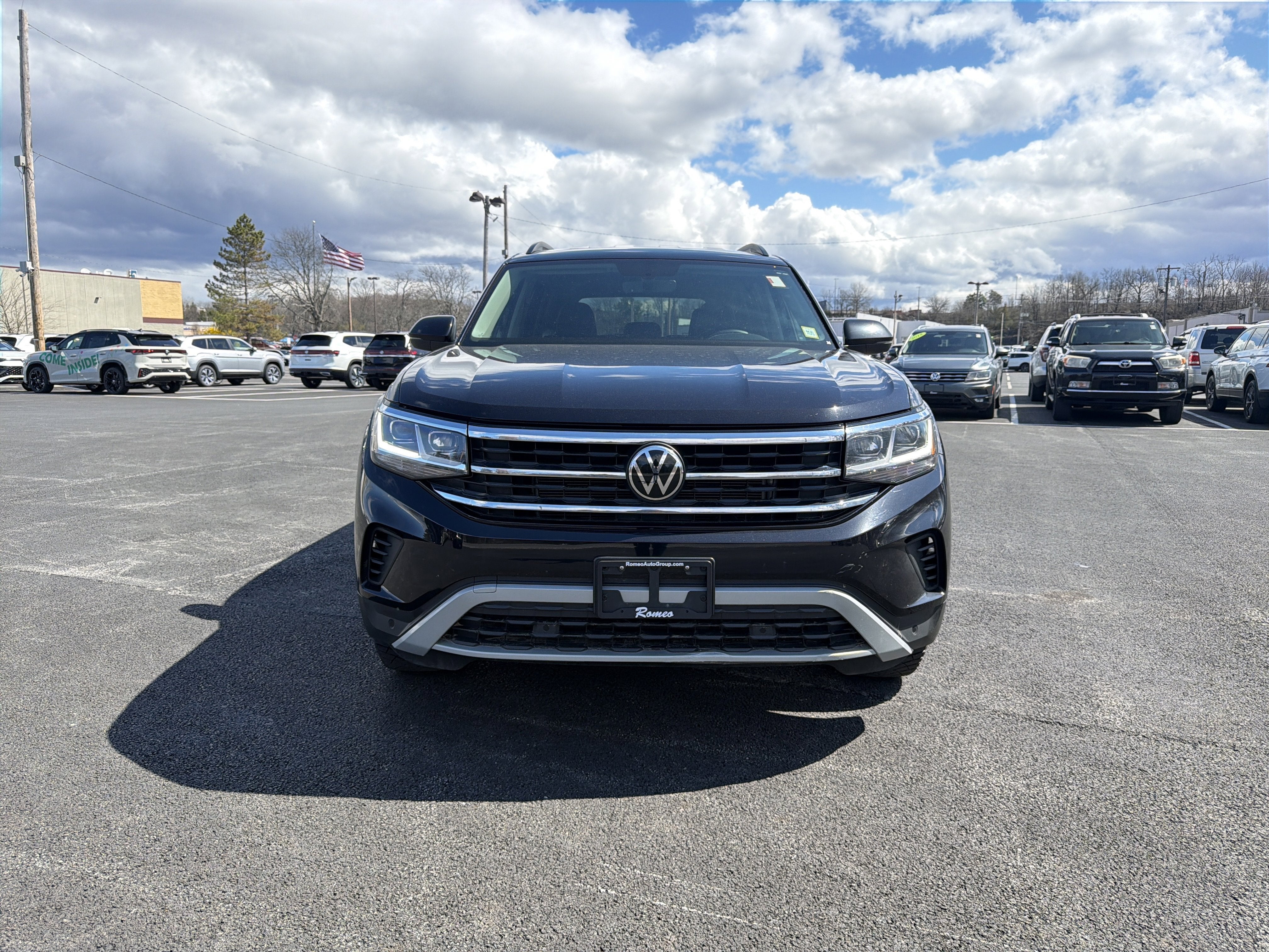 2023 Volkswagen Atlas 3.6L V6 SE w/Technology