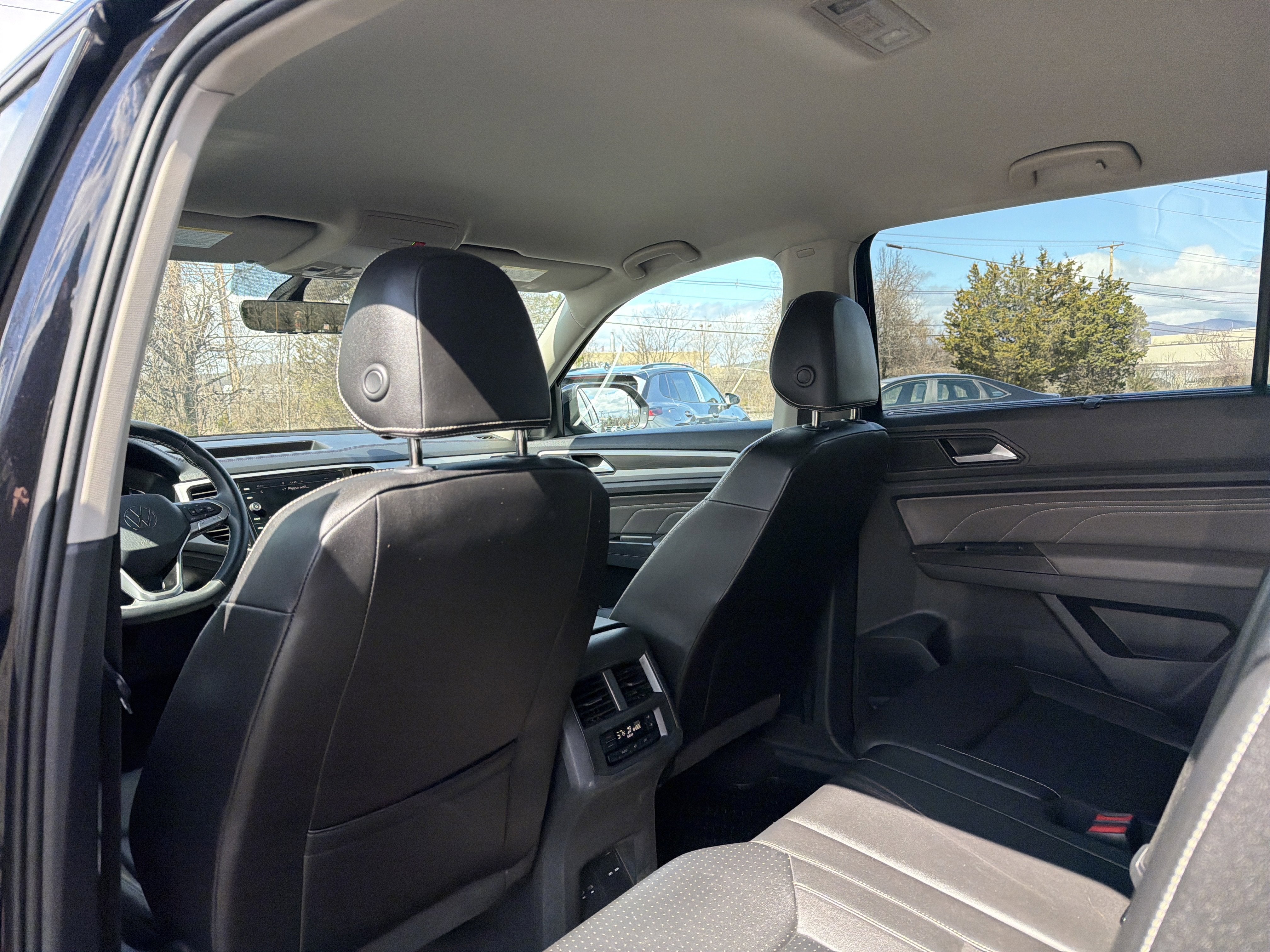 2023 Volkswagen Atlas 3.6L V6 SE w/Technology