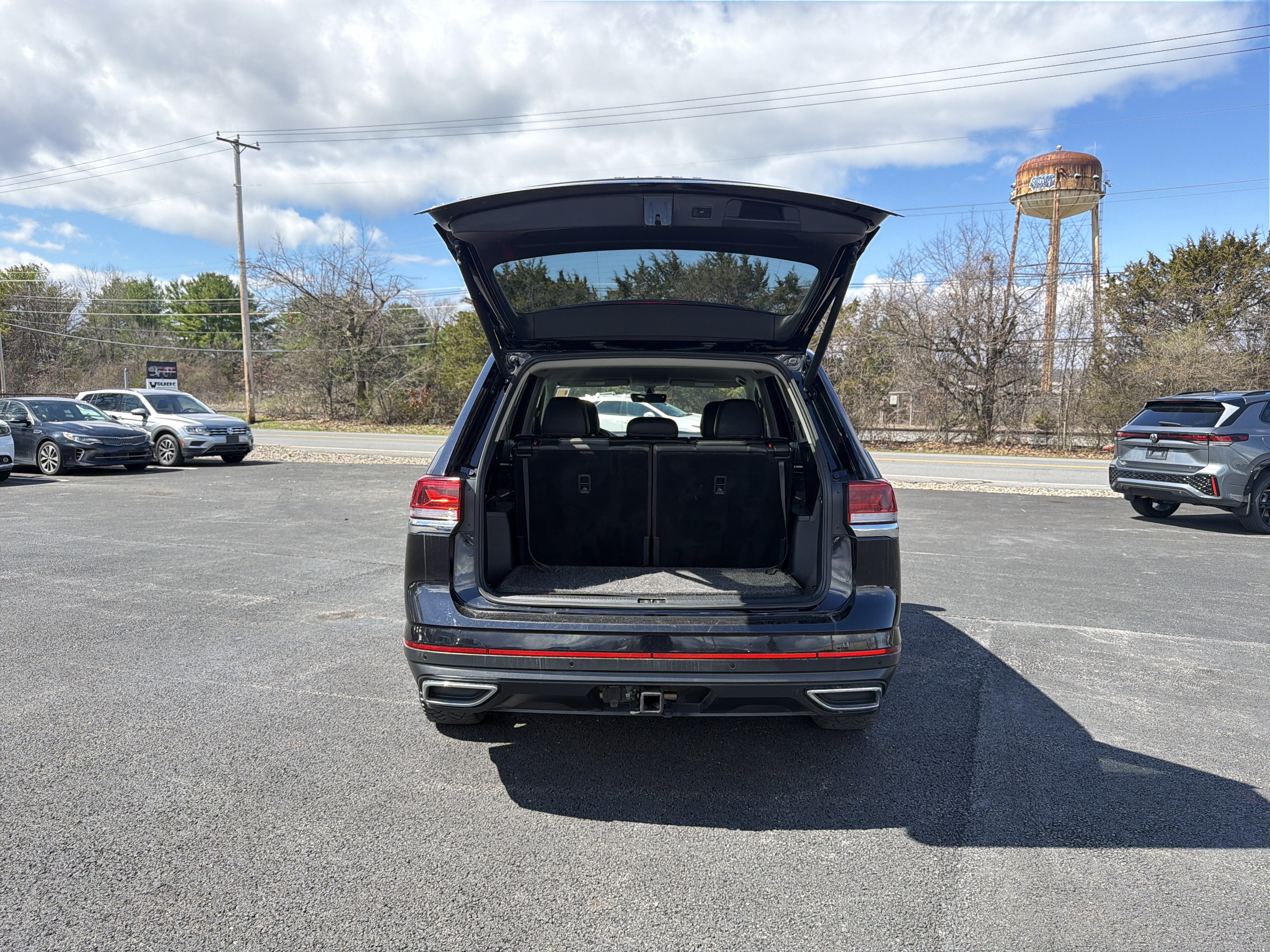 2023 Volkswagen Atlas 3.6L V6 SE w/Technology