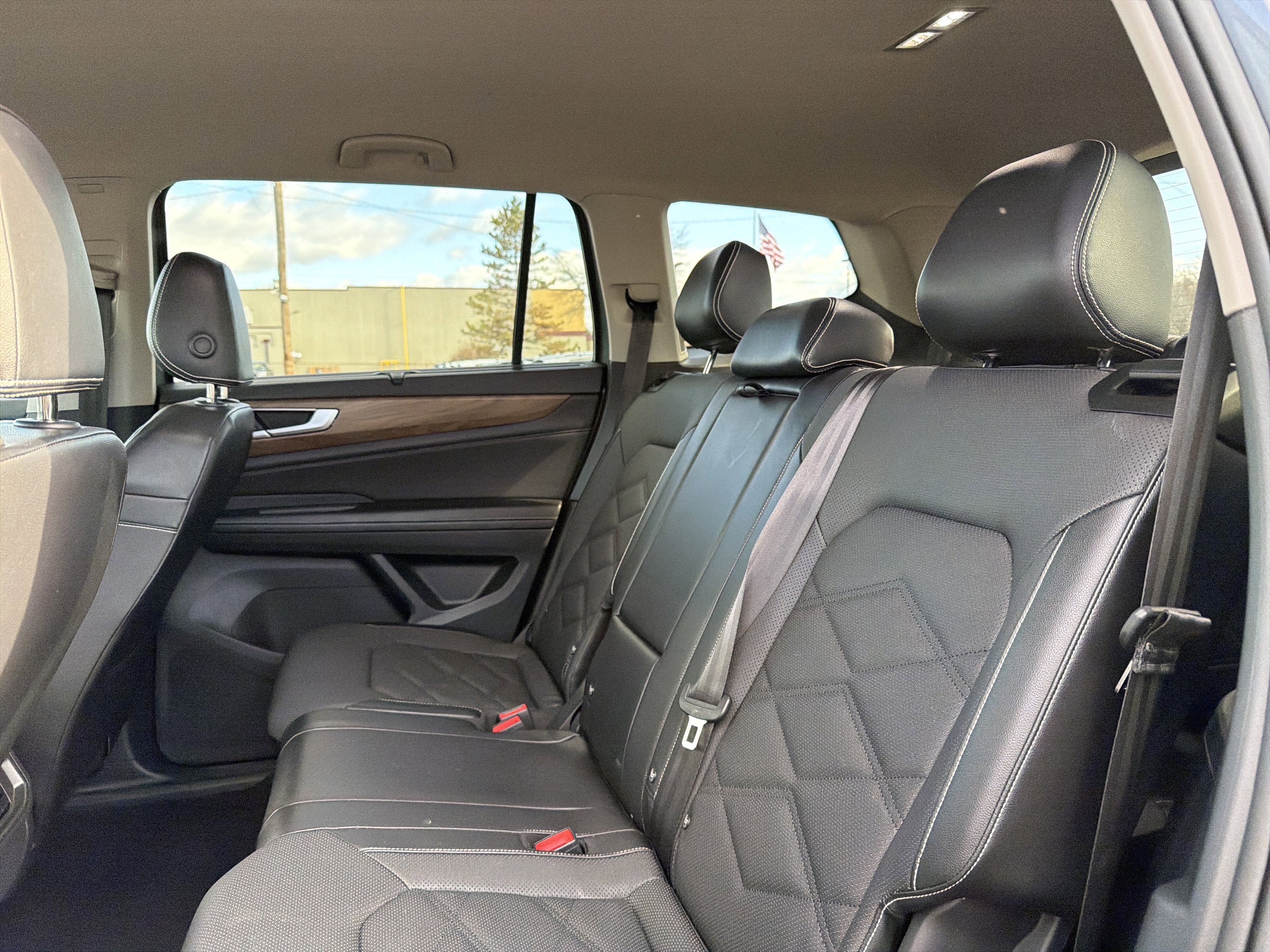 2024 Volkswagen Atlas 2.0T SE w/Technology