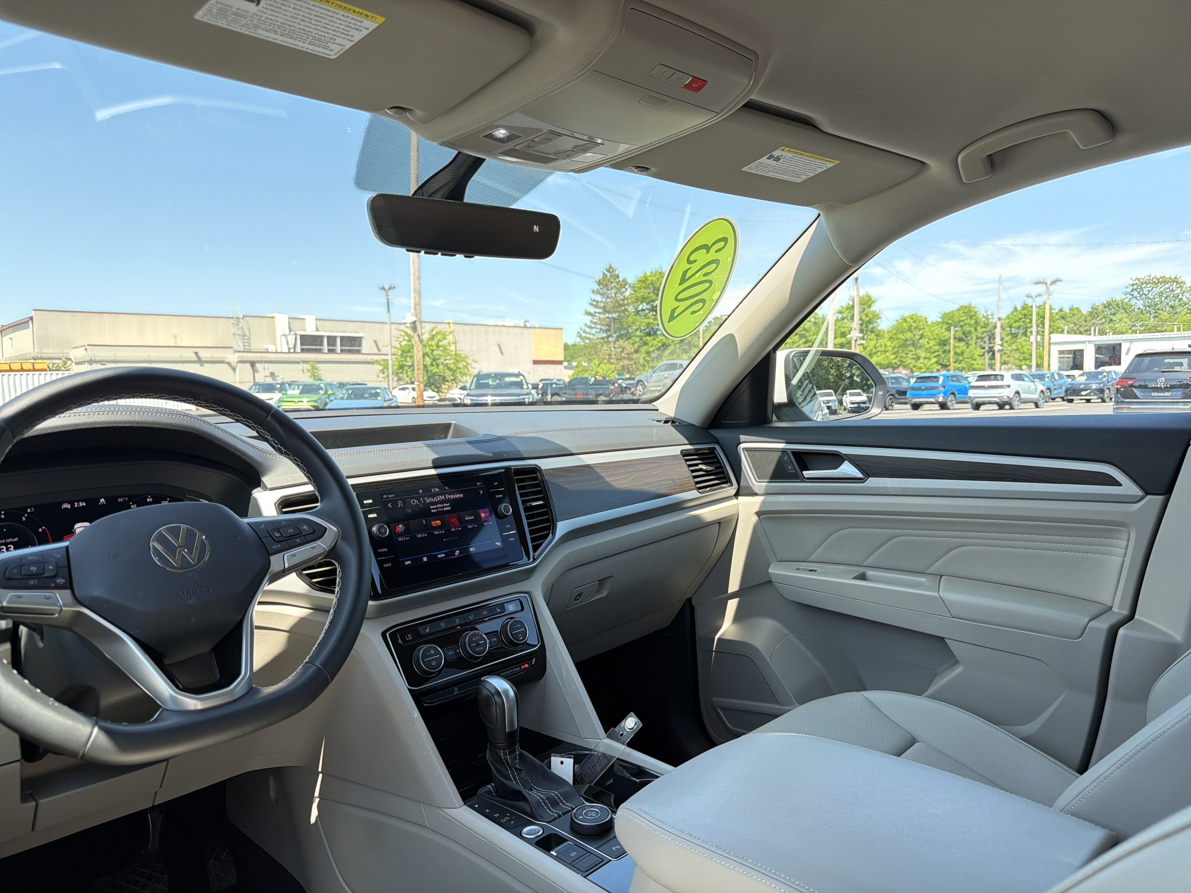 2023 Volkswagen Atlas 3.6L V6 SE w/Technology