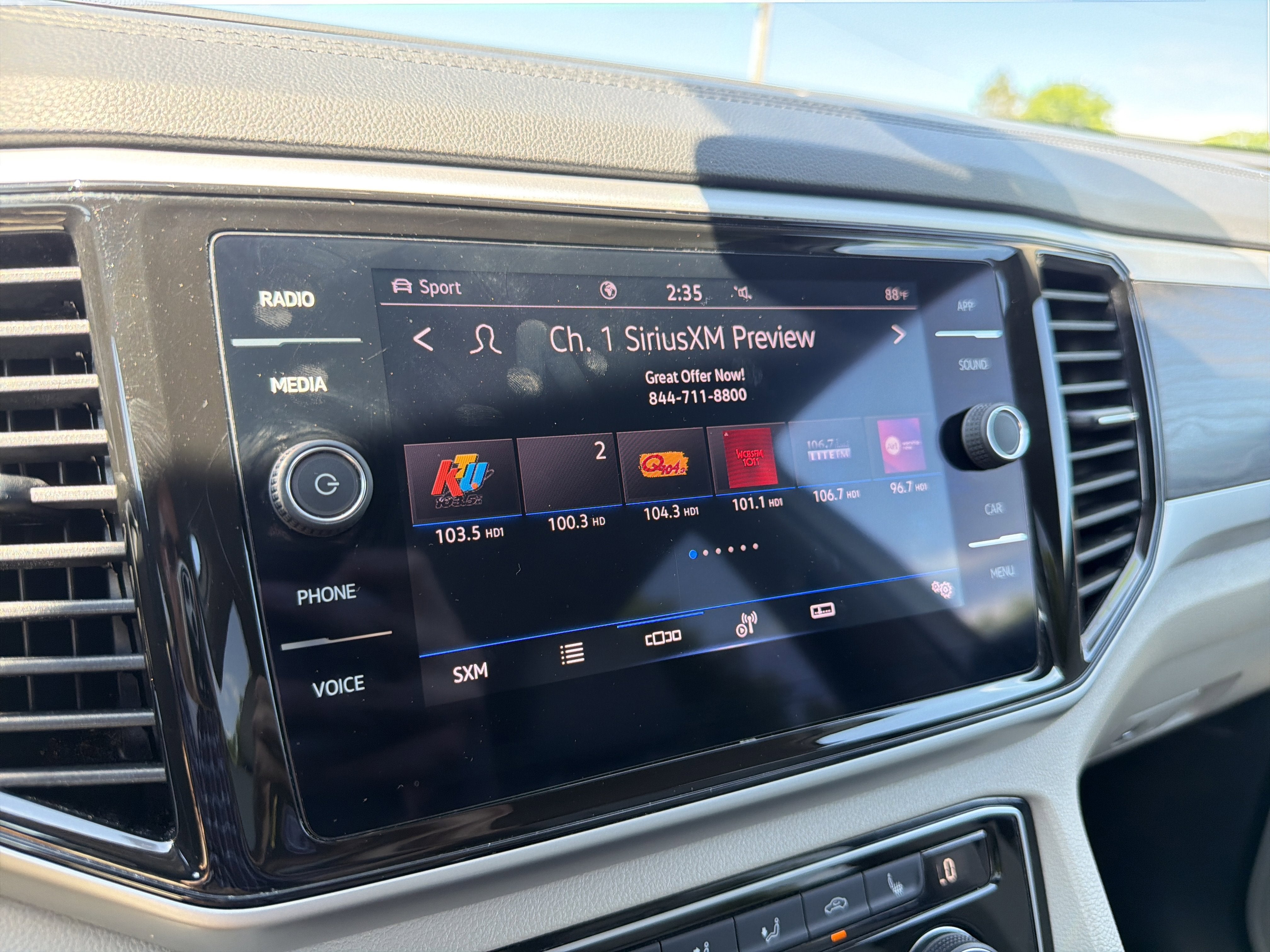 2023 Volkswagen Atlas 3.6L V6 SE w/Technology