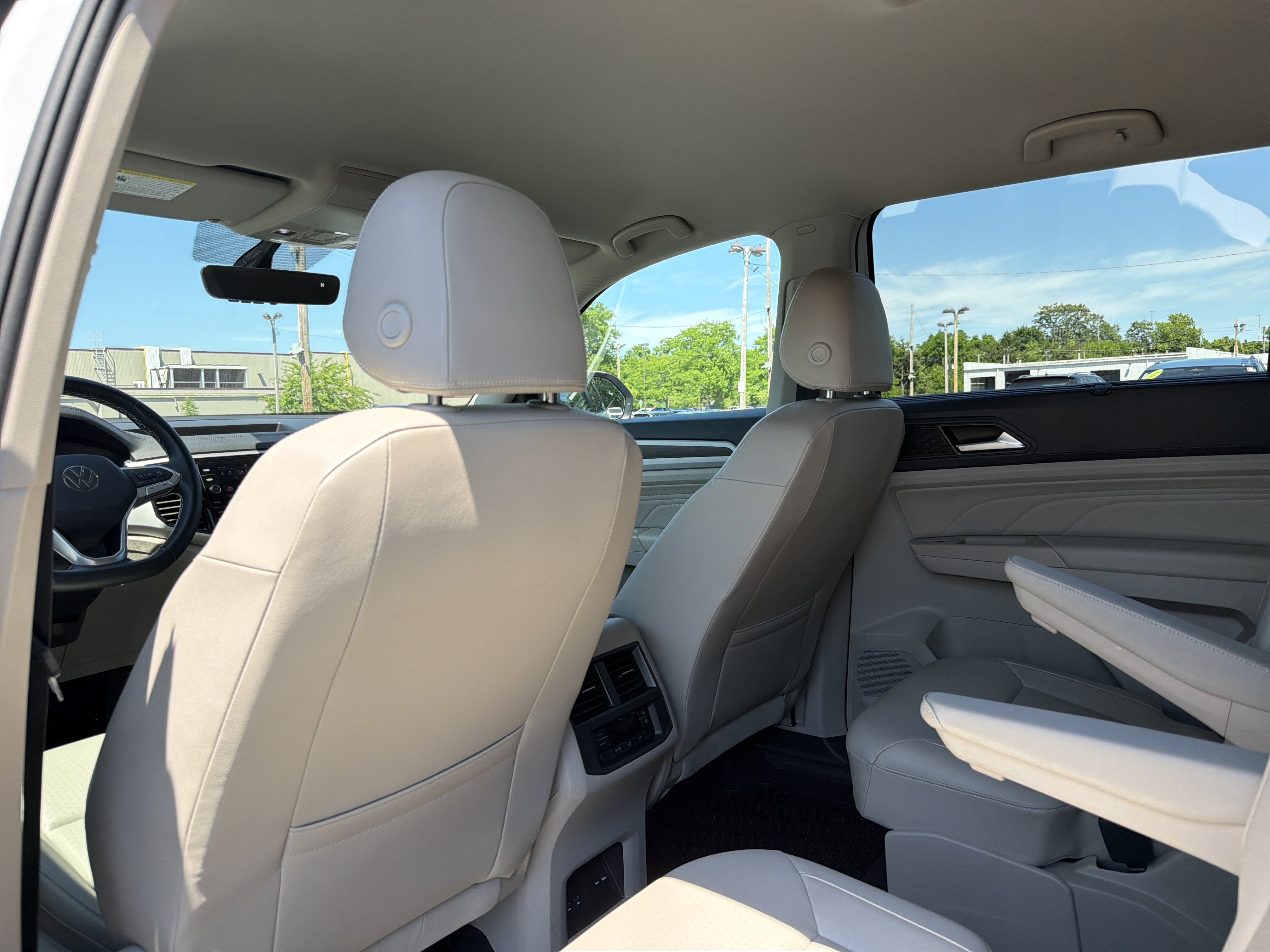 2023 Volkswagen Atlas 3.6L V6 SE w/Technology