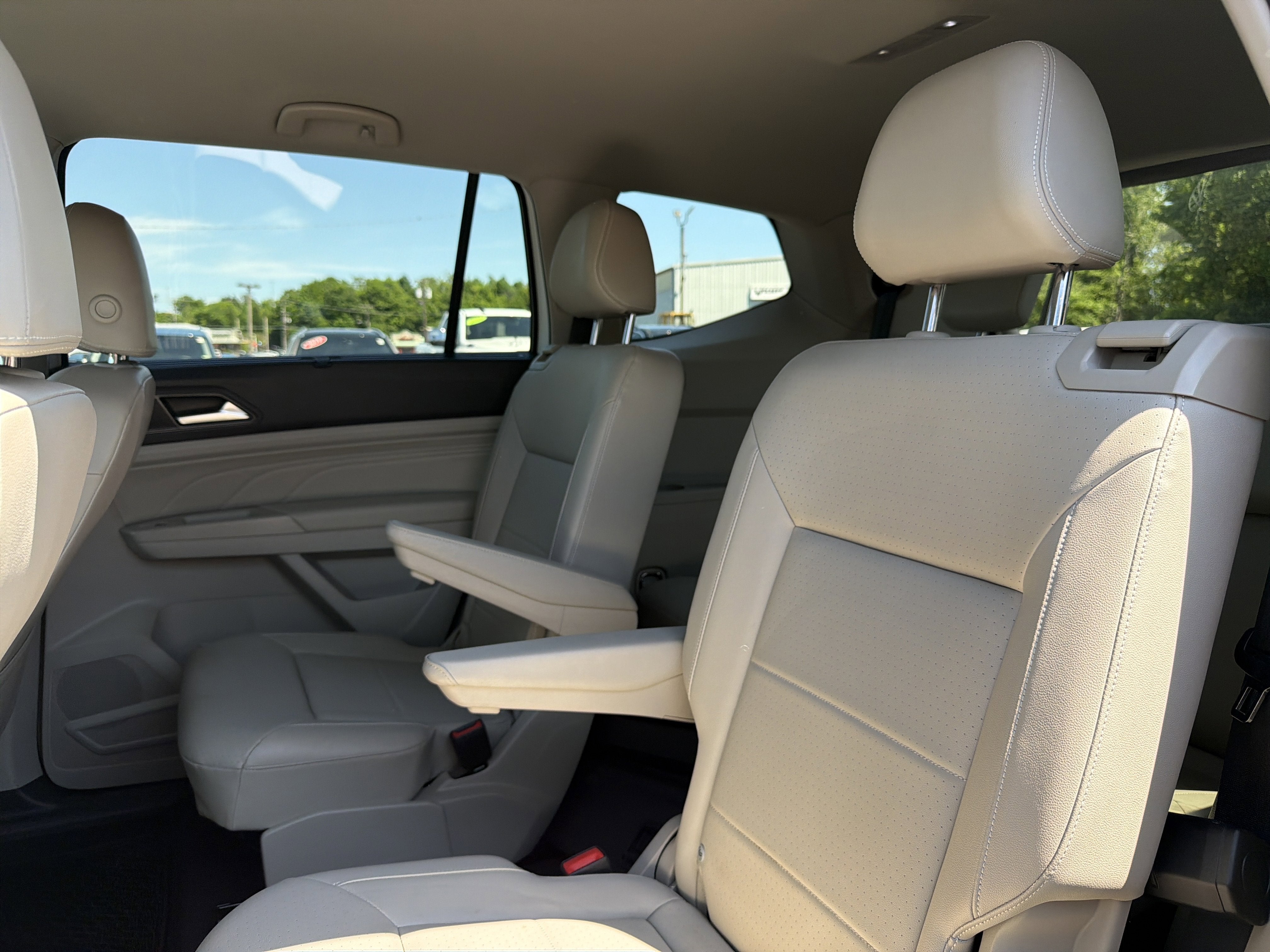 2023 Volkswagen Atlas 3.6L V6 SE w/Technology