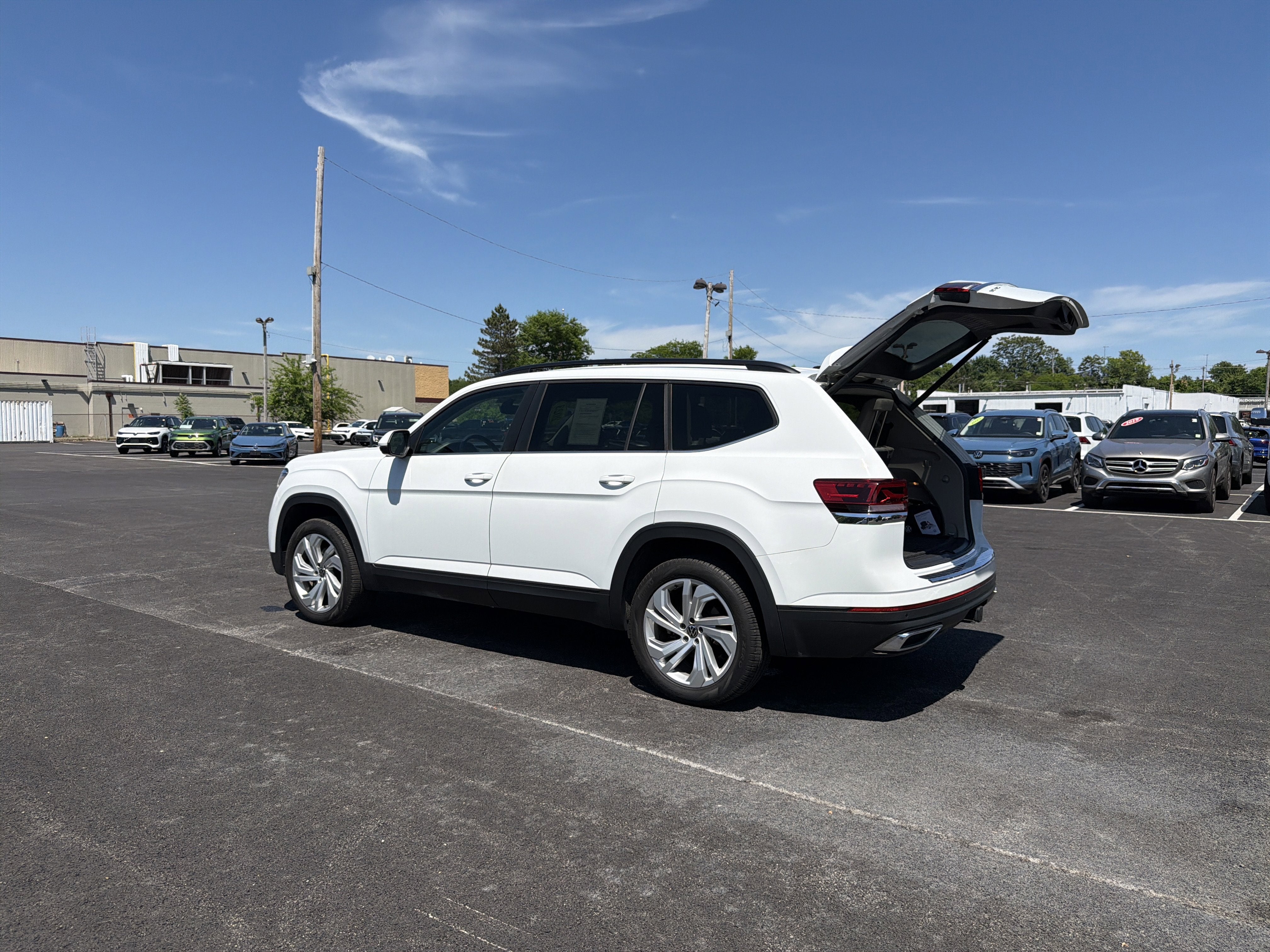 2023 Volkswagen Atlas 3.6L V6 SE w/Technology