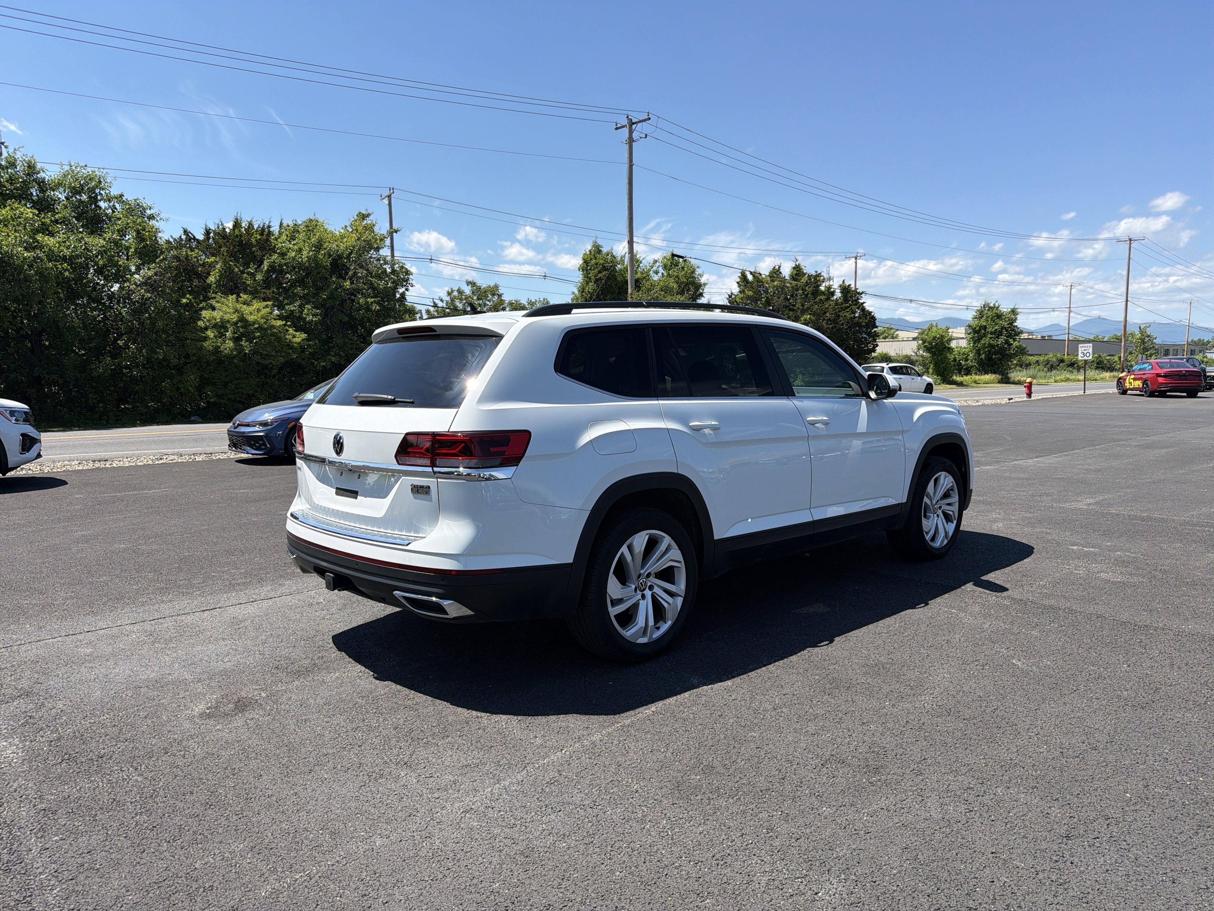 2023 Volkswagen Atlas 3.6L V6 SE w/Technology