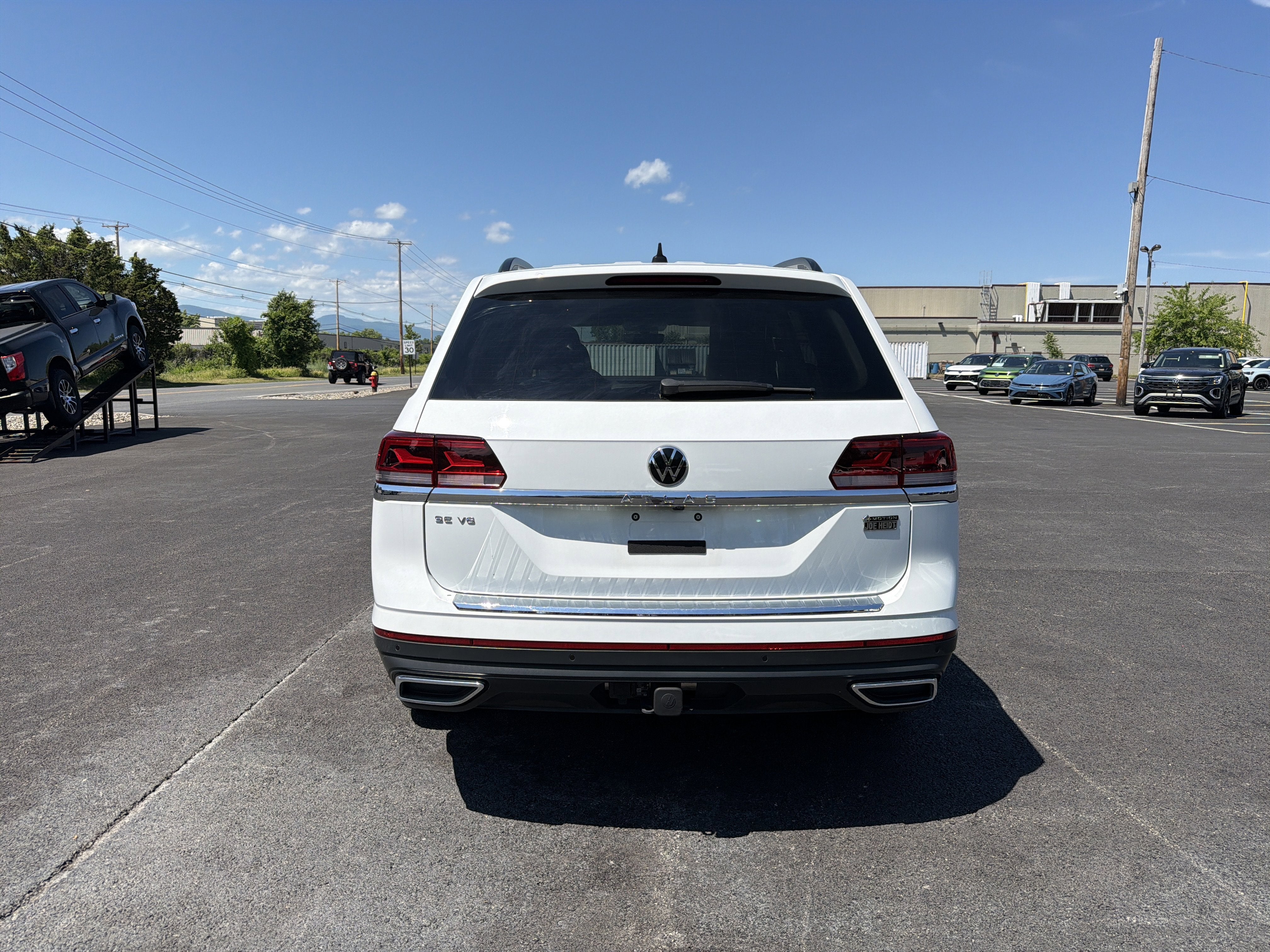 2023 Volkswagen Atlas 3.6L V6 SE w/Technology