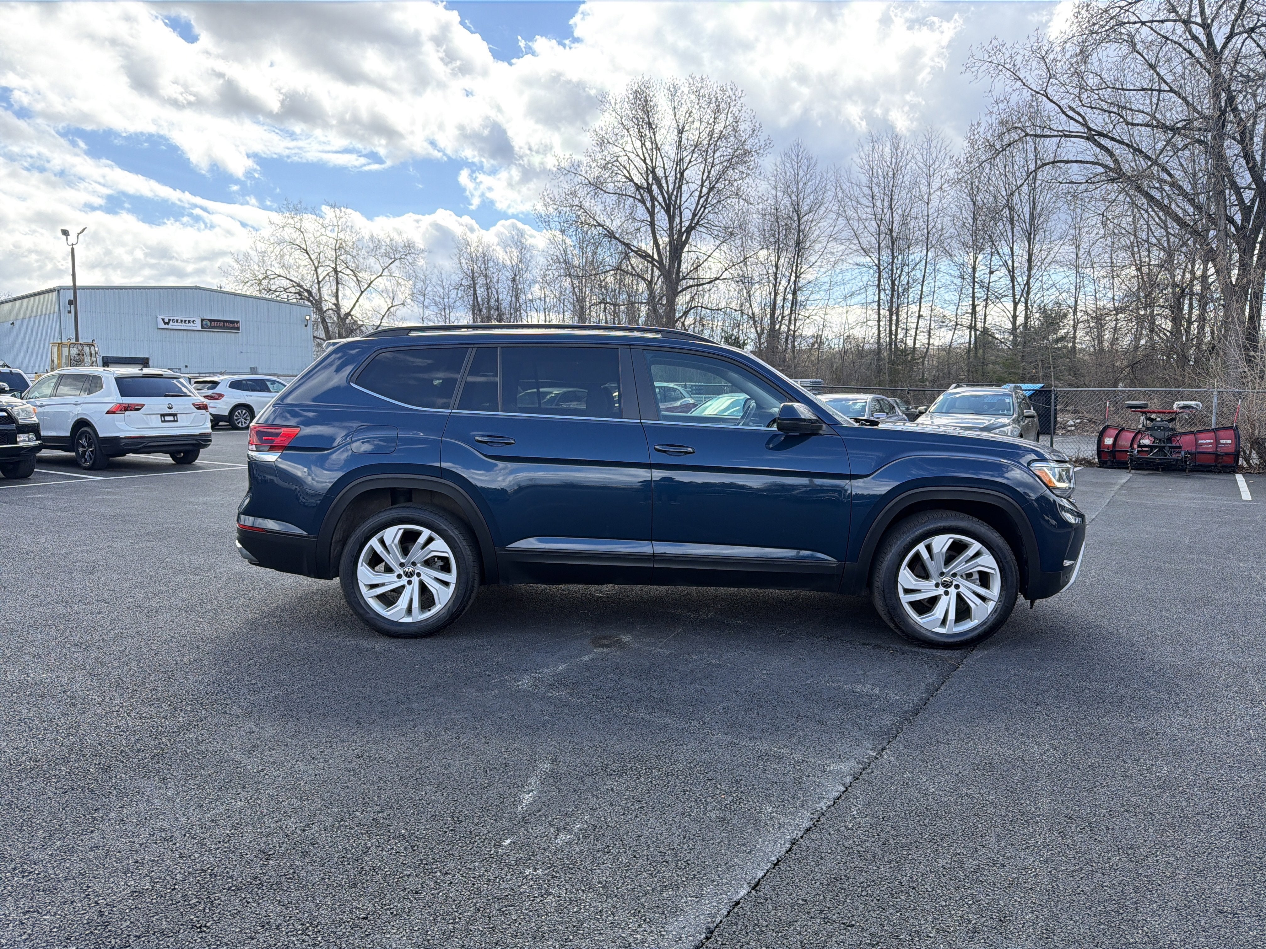 2023 Volkswagen Atlas 3.6L V6 SE w/Technology
