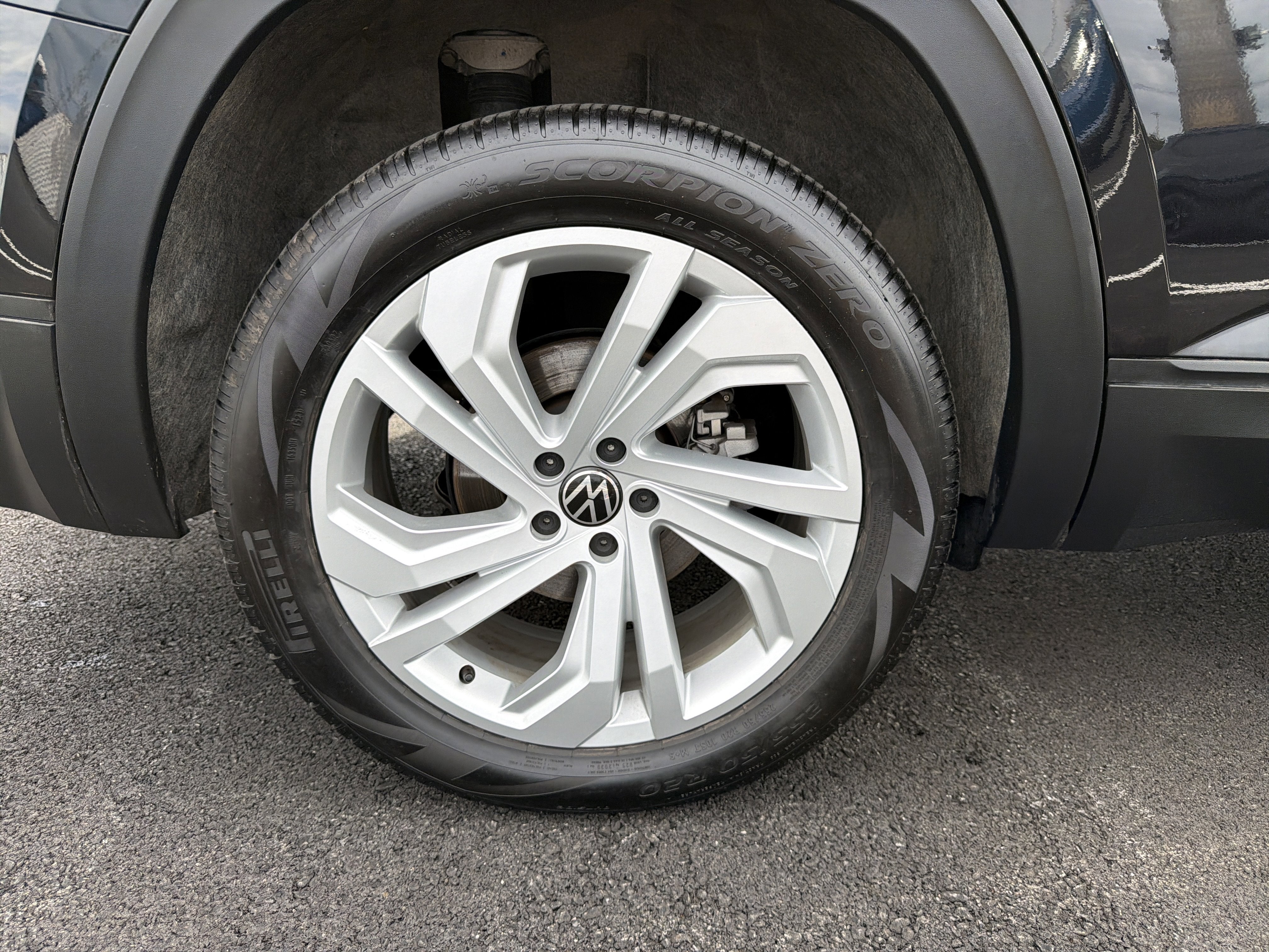 2023 Volkswagen Atlas 3.6L V6 SE w/Technology