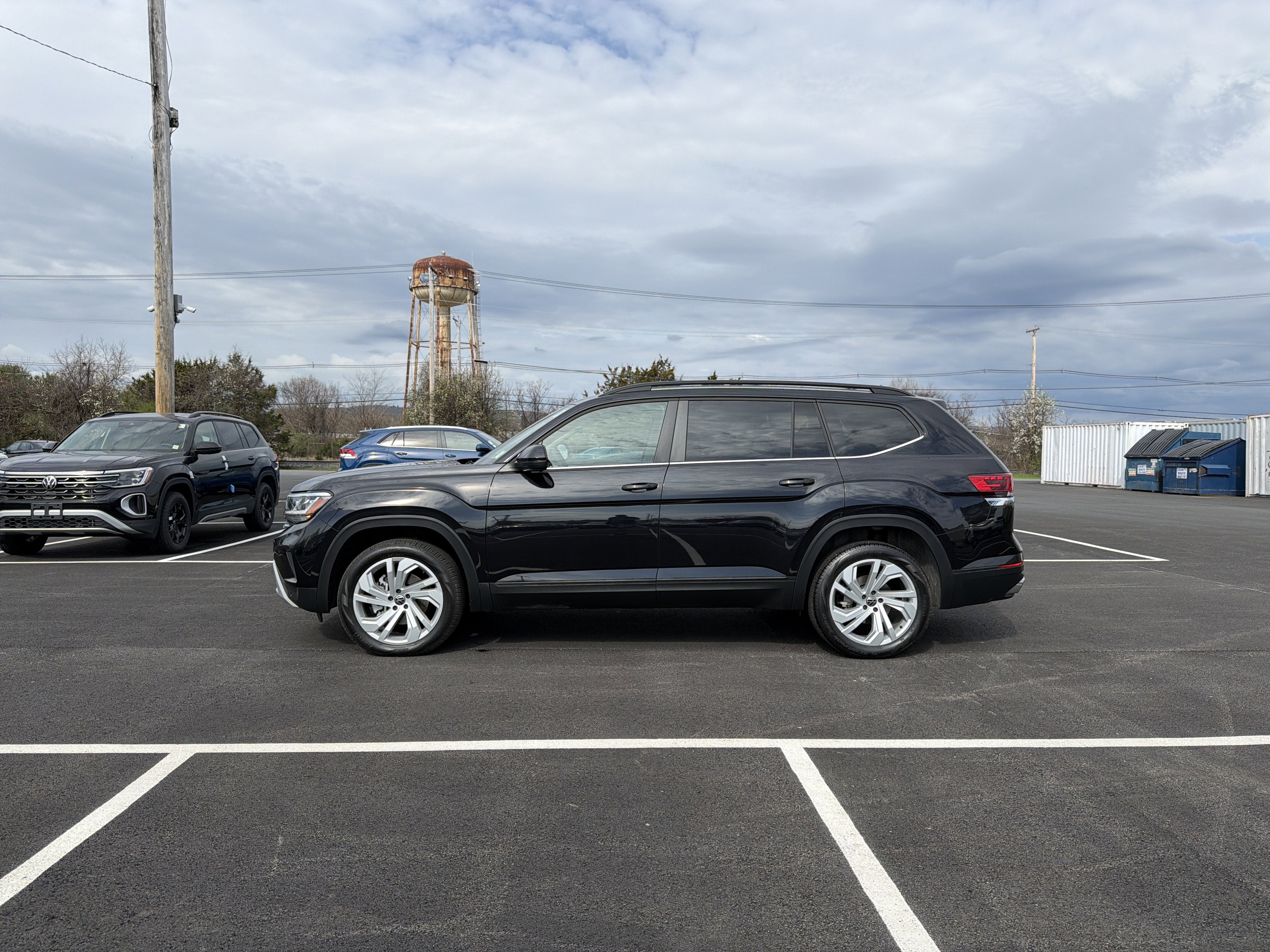2023 Volkswagen Atlas 3.6L V6 SE w/Technology