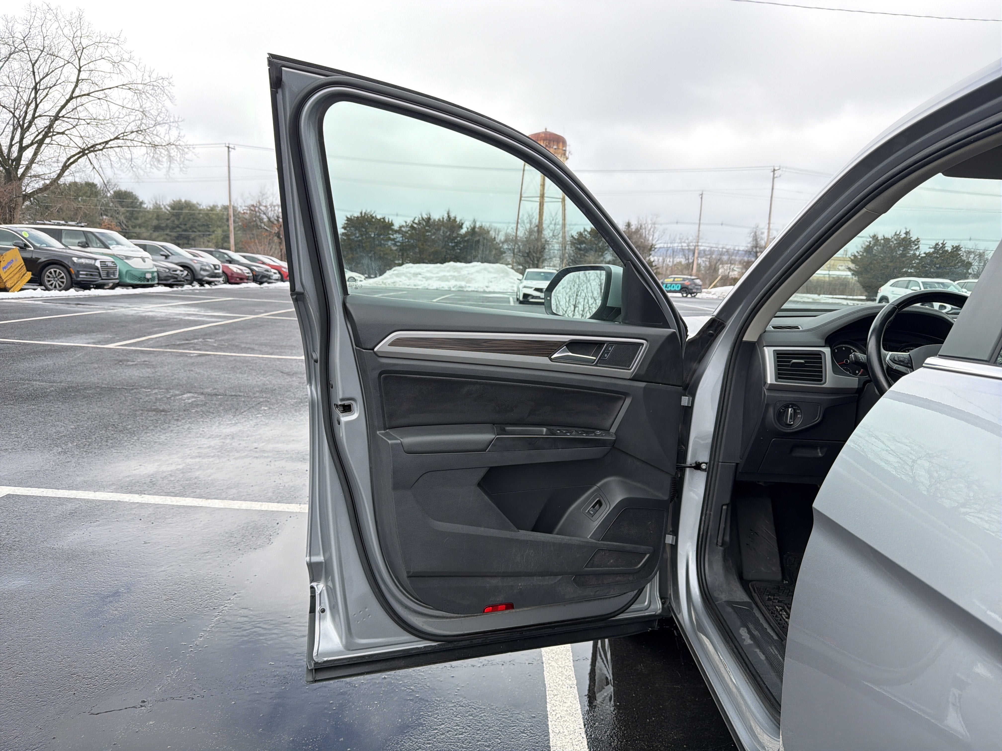 2021 Volkswagen Atlas 3.6L V6 SE w/Technology