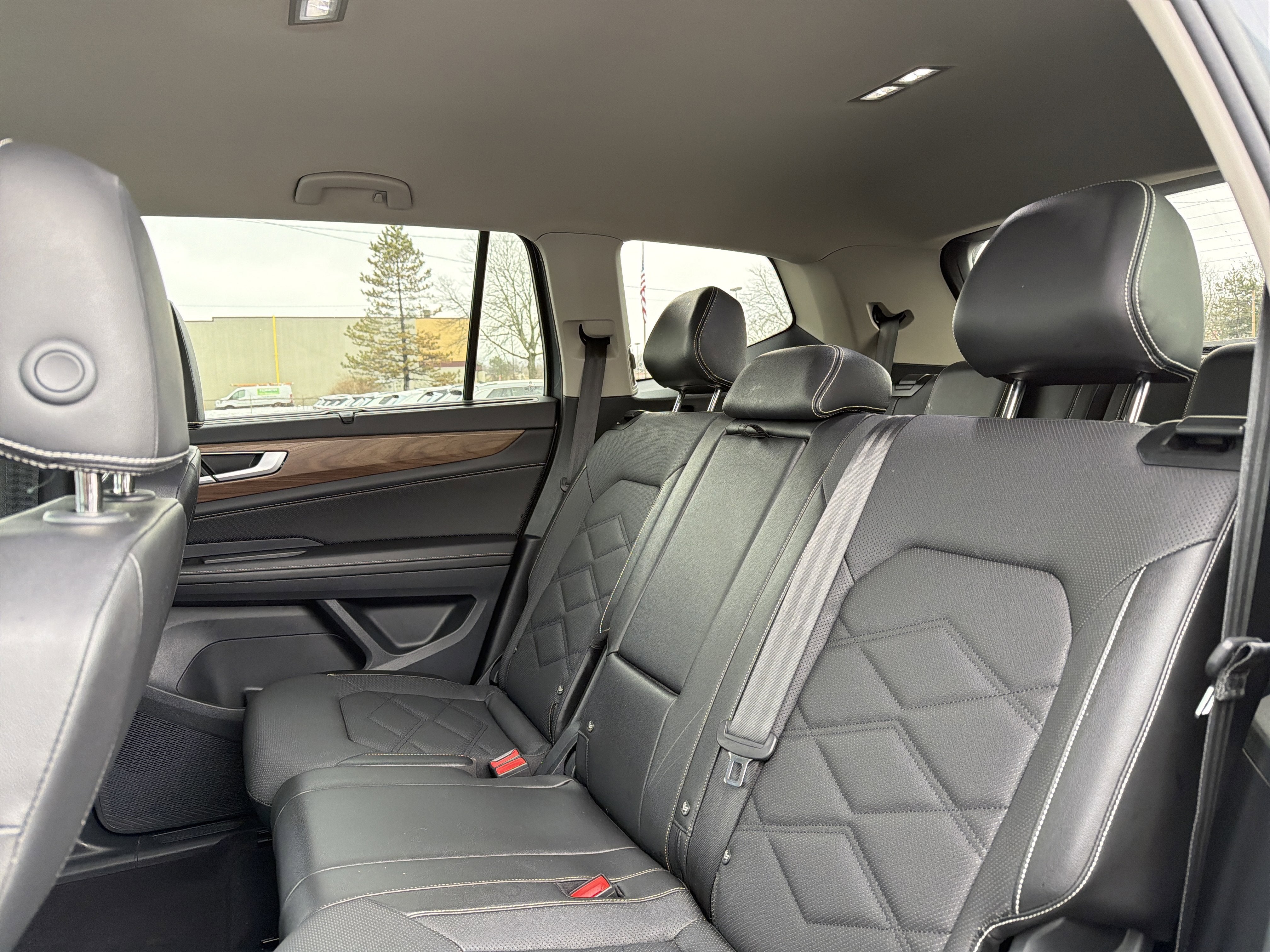 2024 Volkswagen Atlas 2.0T SE w/Technology