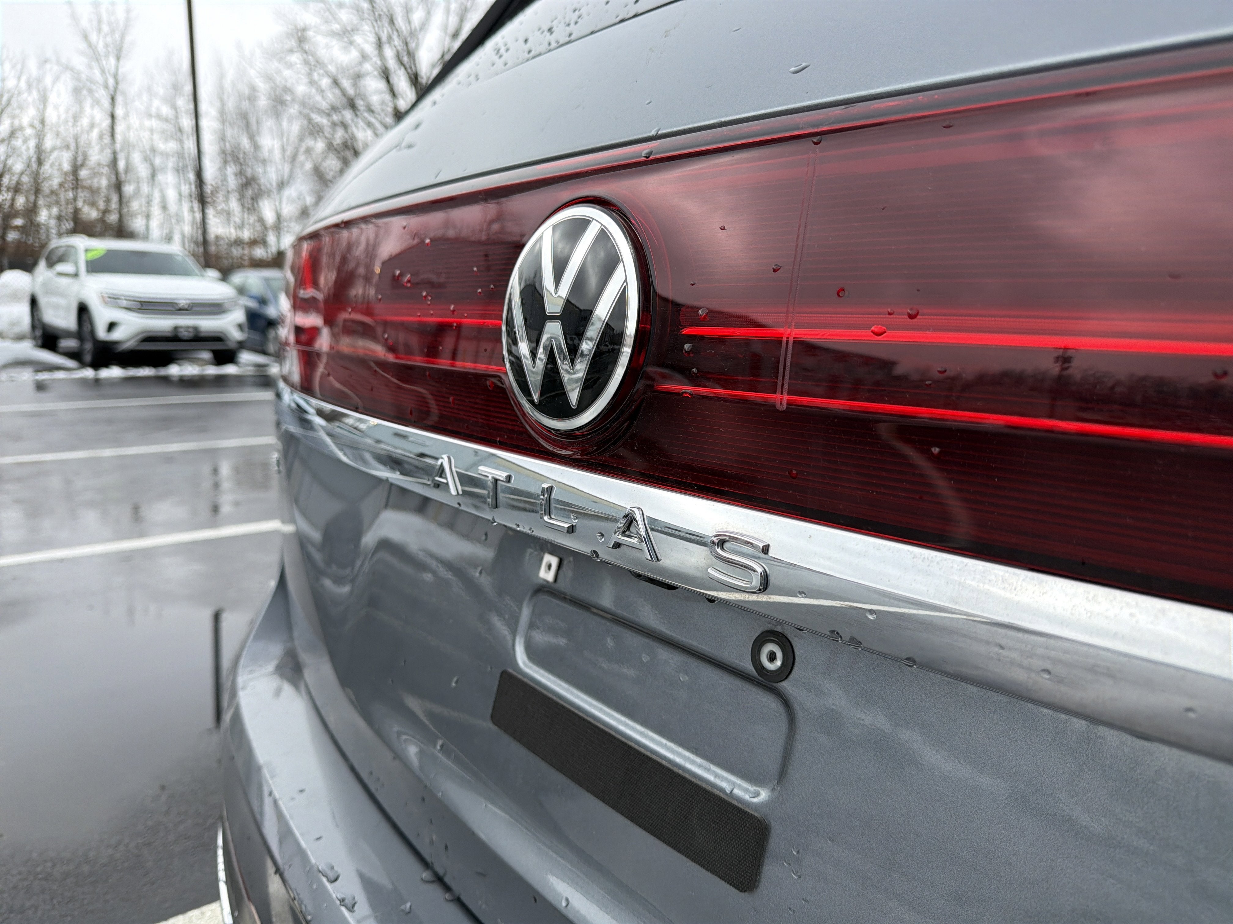 2024 Volkswagen Atlas 2.0T SE w/Technology