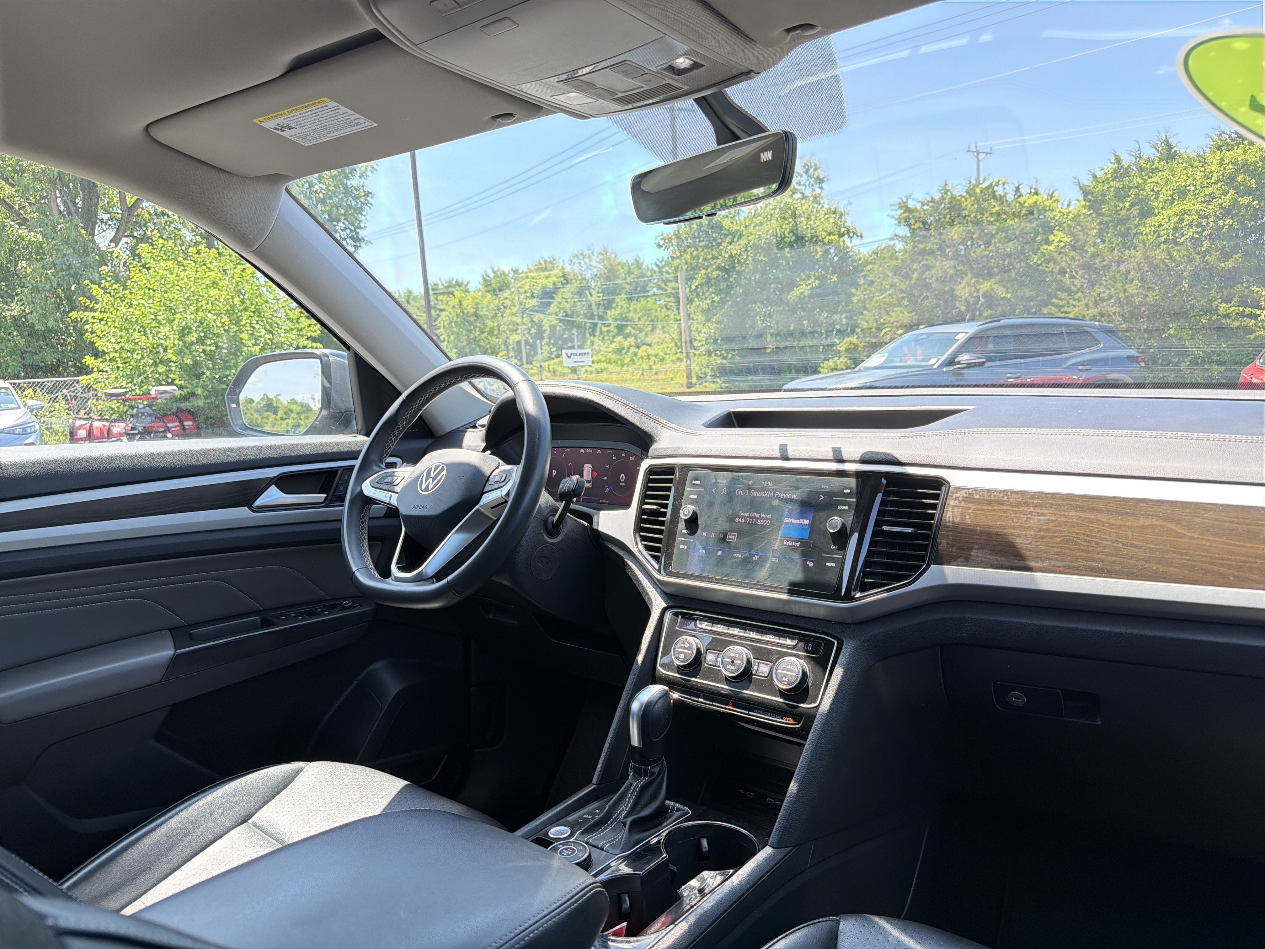 2022 Volkswagen Atlas 3.6L V6 SE w/Technology
