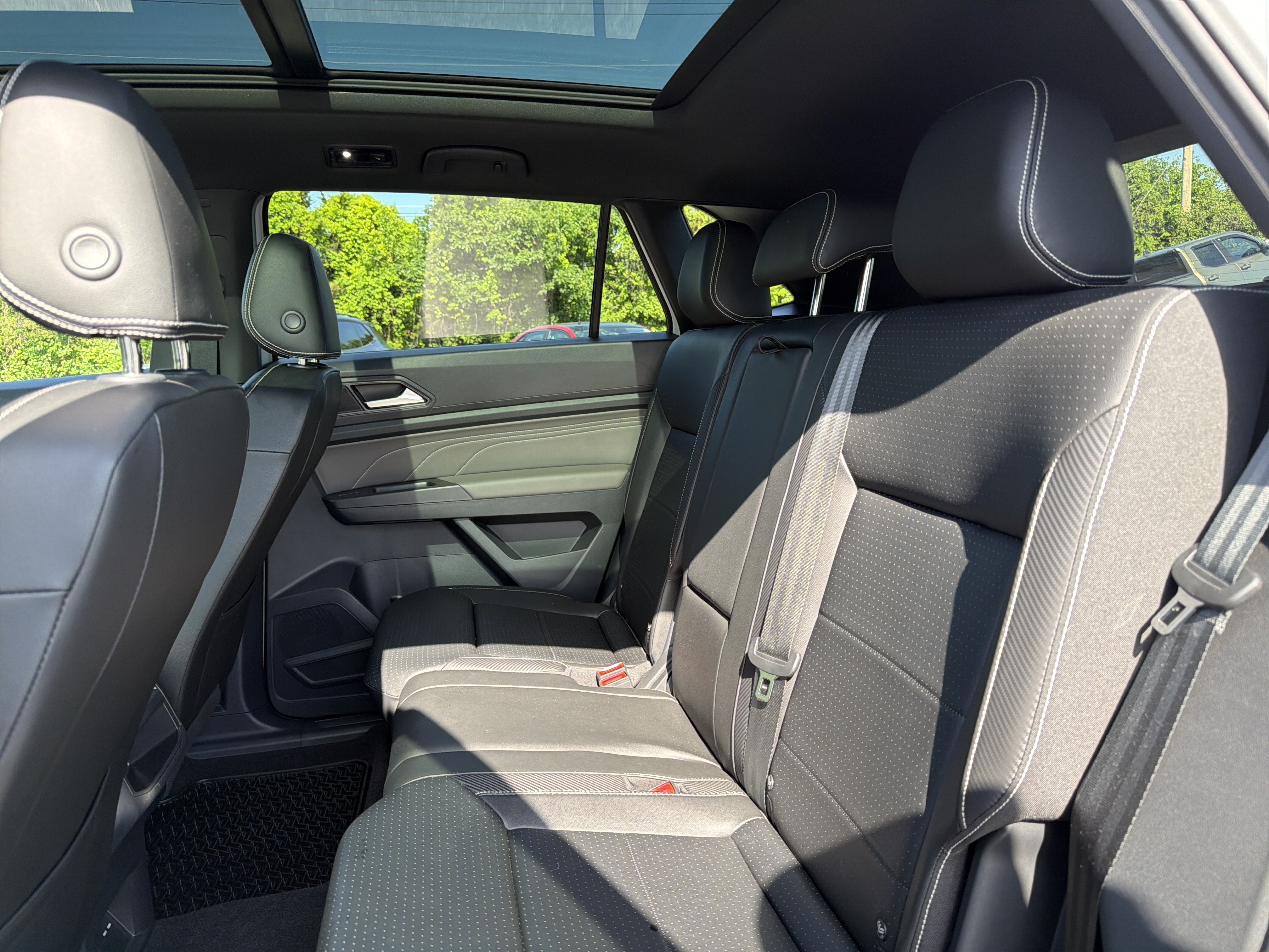 2023 Volkswagen Atlas Cross Sport 2.0T SE w/Technology