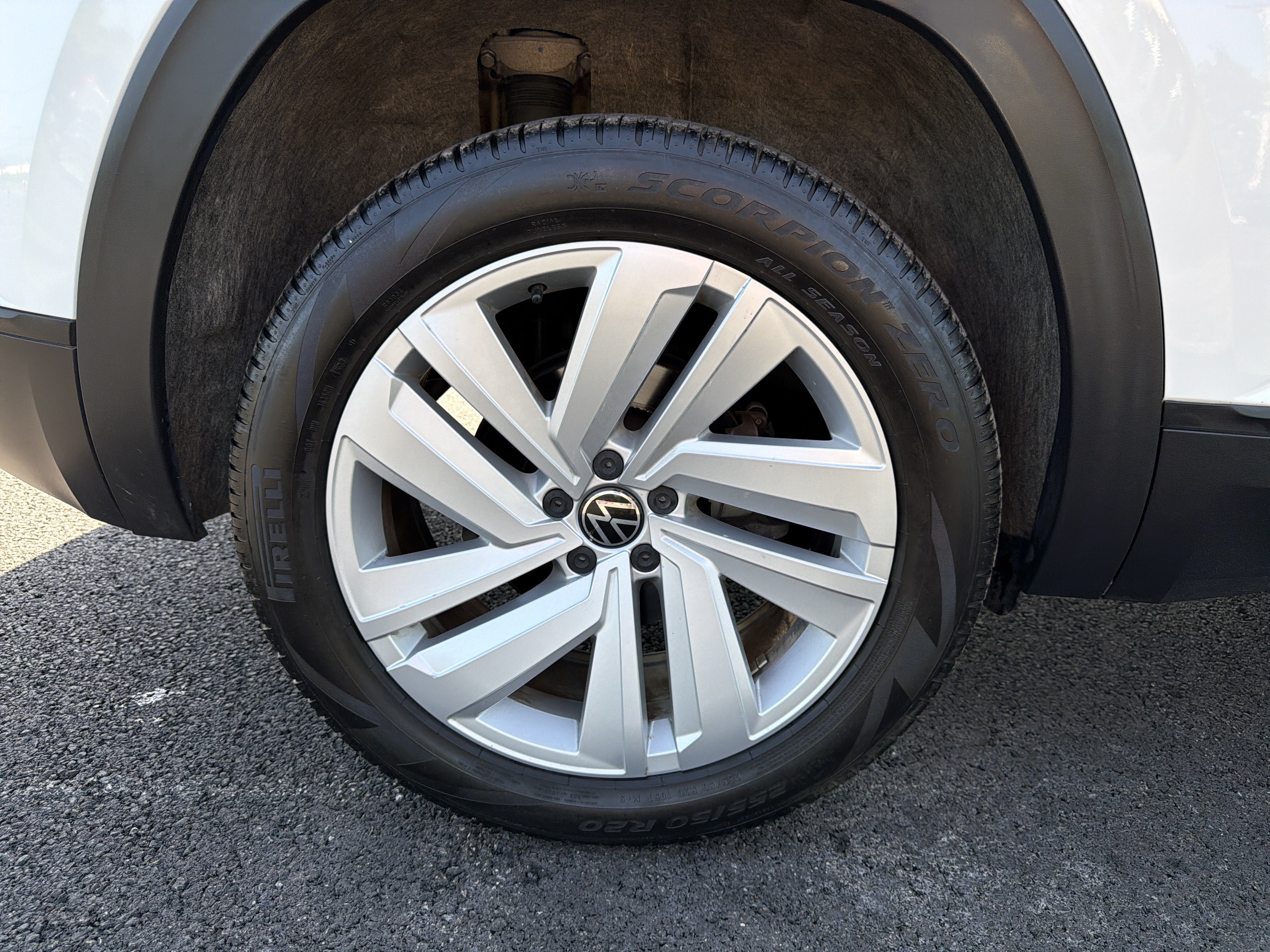2023 Volkswagen Atlas Cross Sport 2.0T SE w/Technology