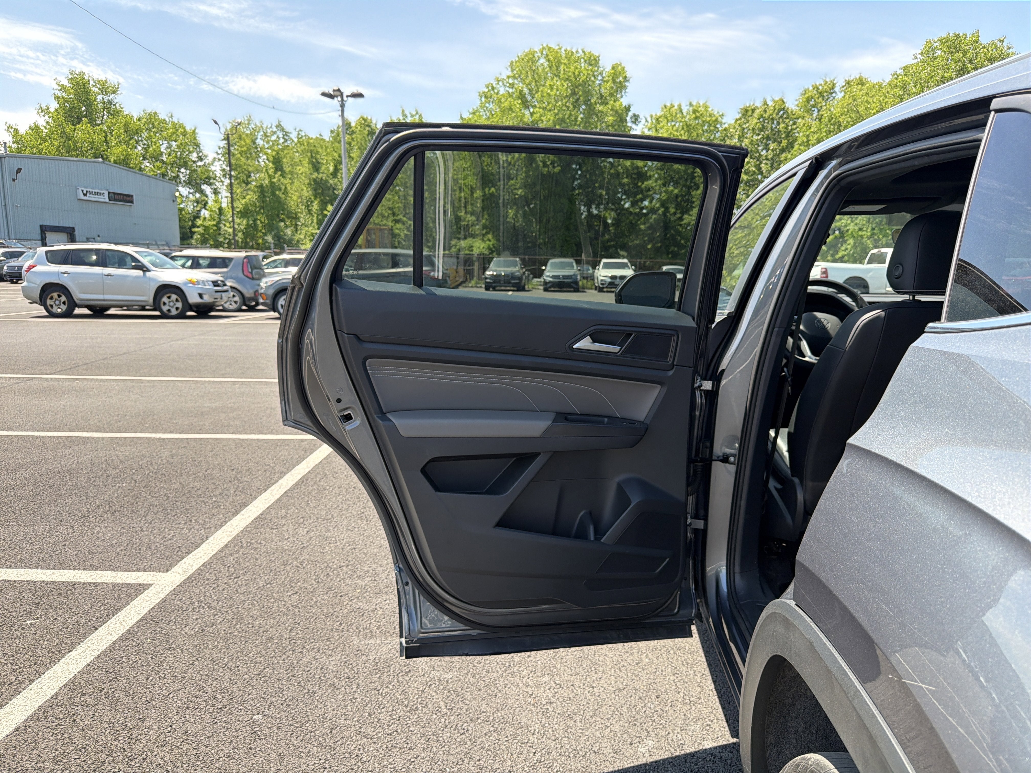2023 Volkswagen Atlas Cross Sport 3.6L V6 SE w/Technology