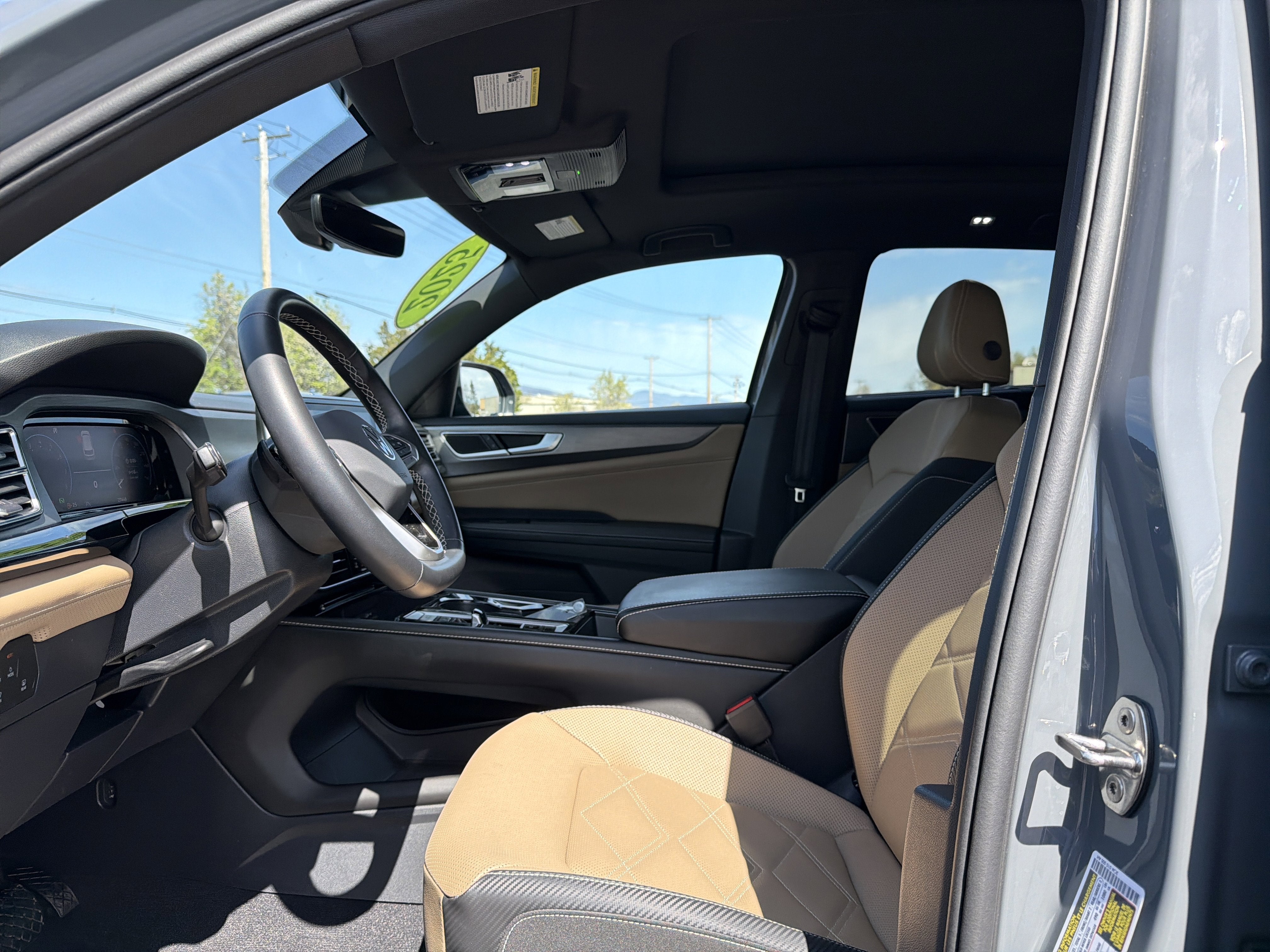 2025 Volkswagen Atlas Cross Sport 2.0T SE w/Technology