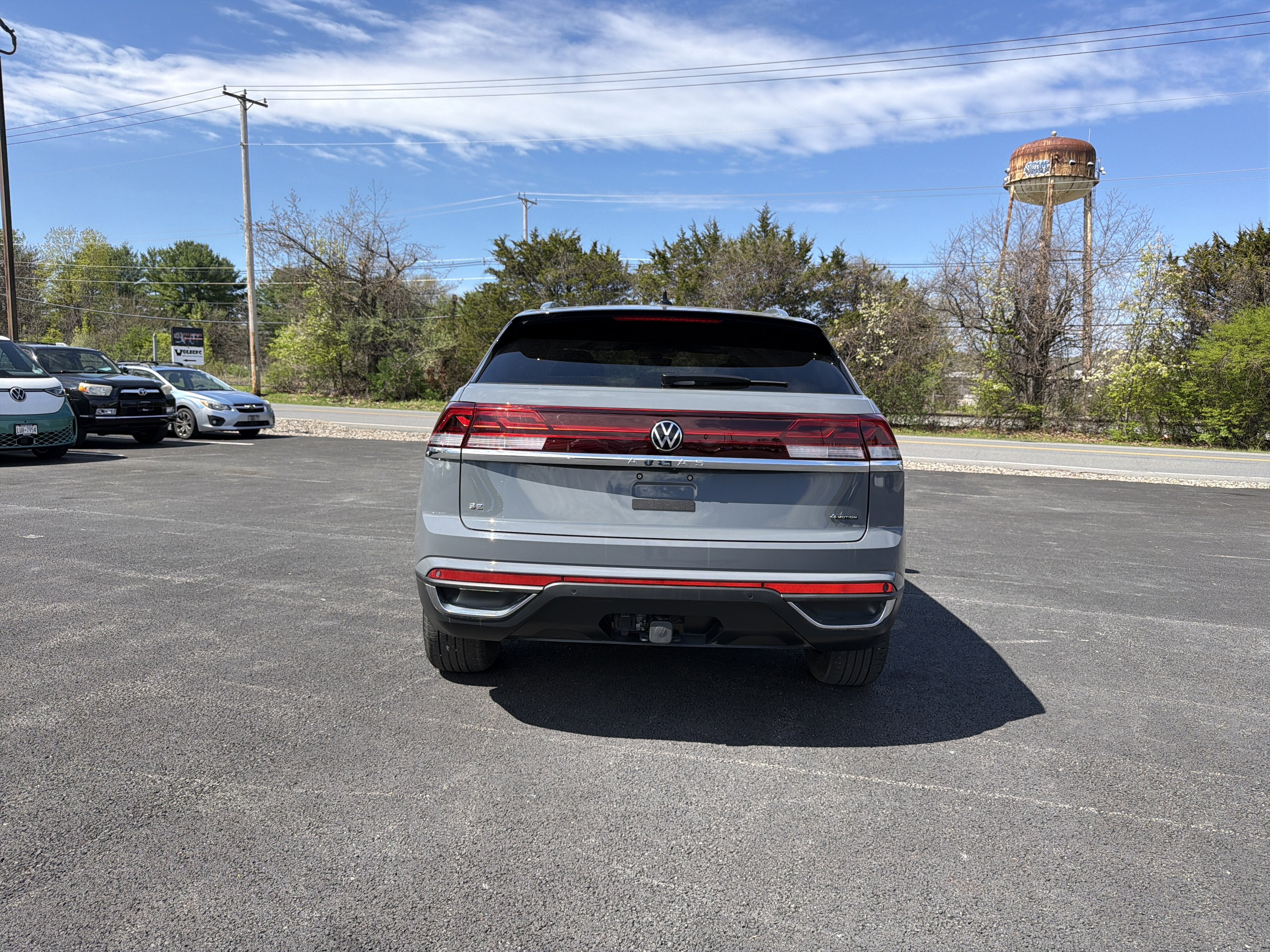 2025 Volkswagen Atlas Cross Sport 2.0T SE w/Technology