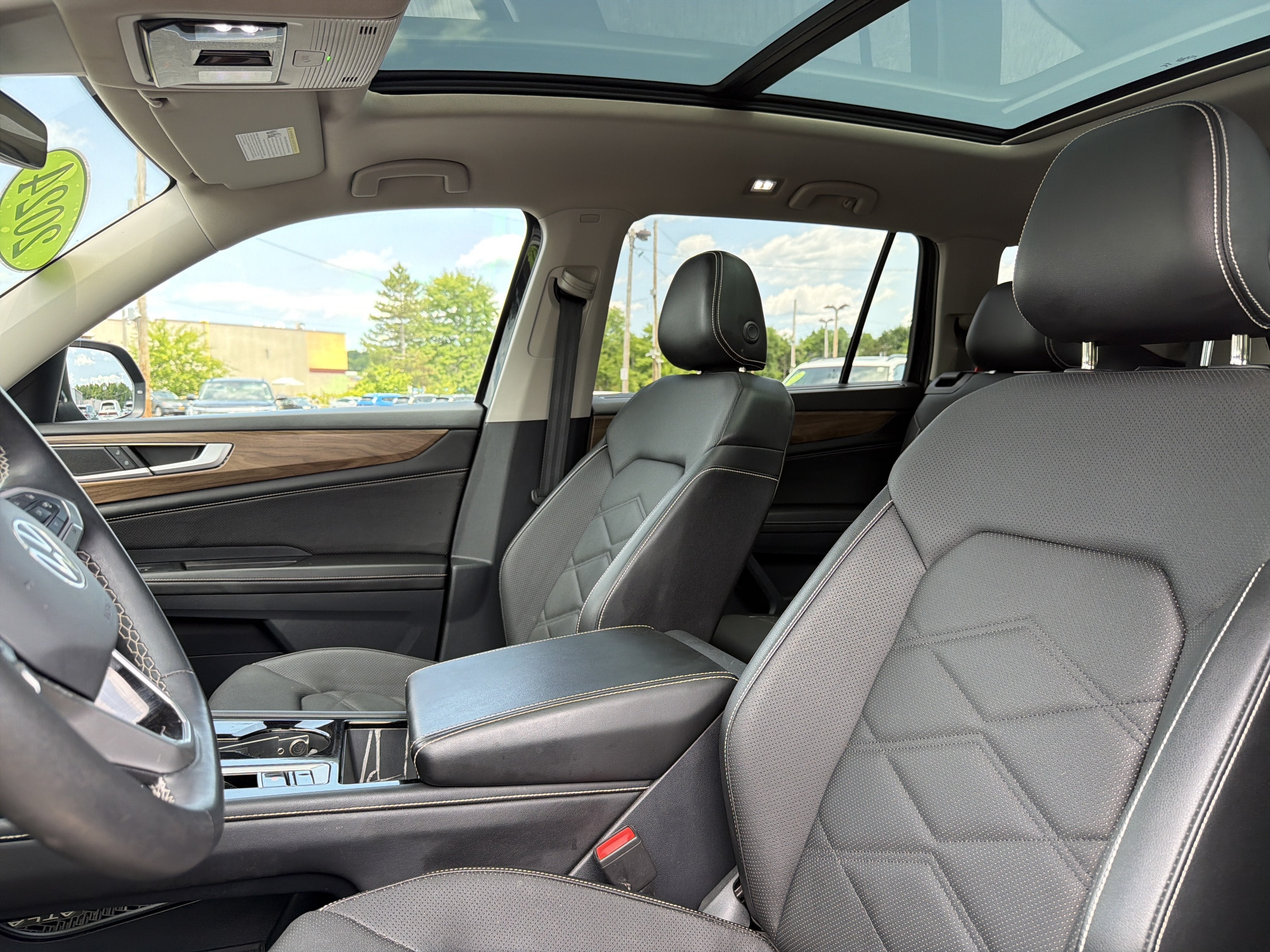 2024 Volkswagen Atlas 2.0T SE w/Technology